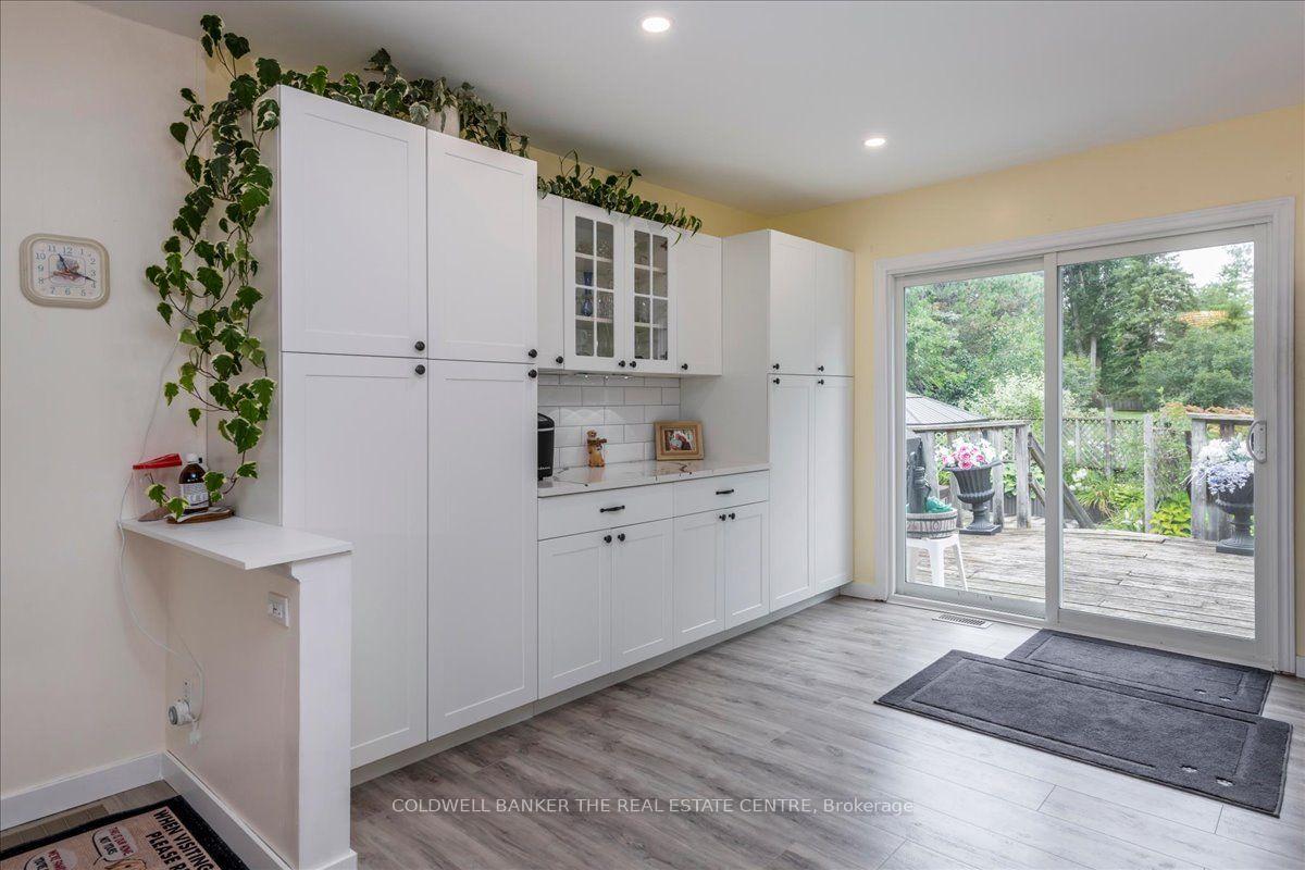 Photo 7 of 2593 Lawrence Avenue, Innisfil, Stroud — HOMEH