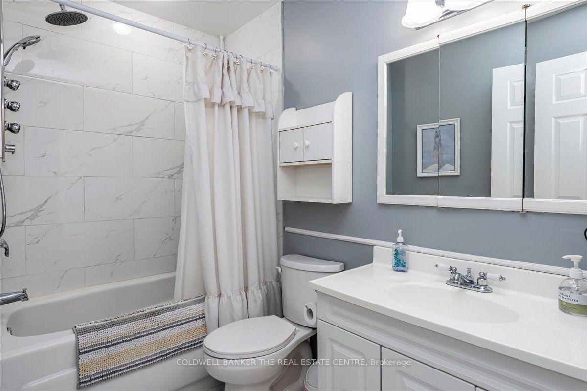 Photo 20 of 2593 Lawrence Avenue, Innisfil, Stroud — HOMEH