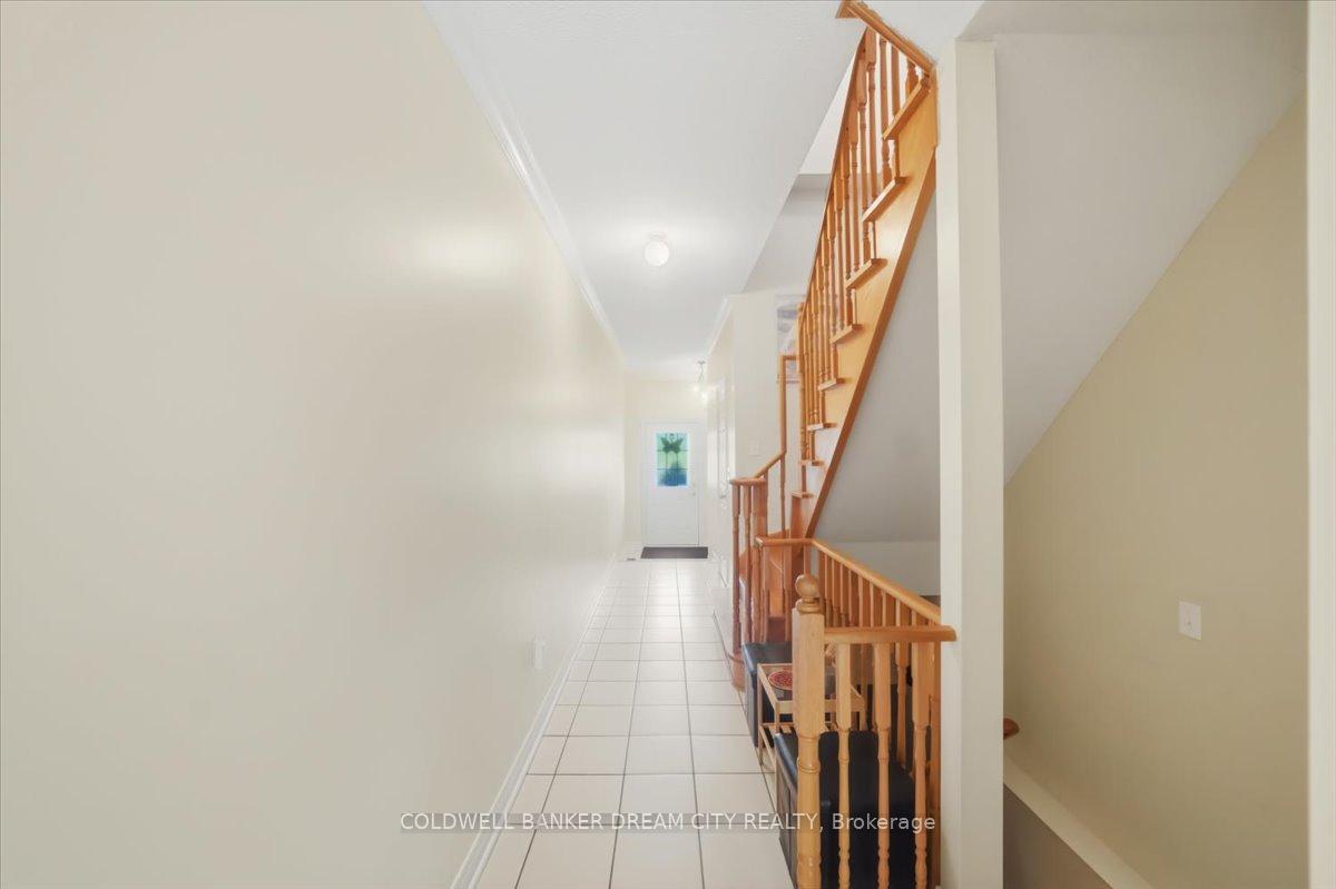 Photo 3 of 9738 Mclaughlin Road, Brampton, Fletcher's Creek Village — HOMEH