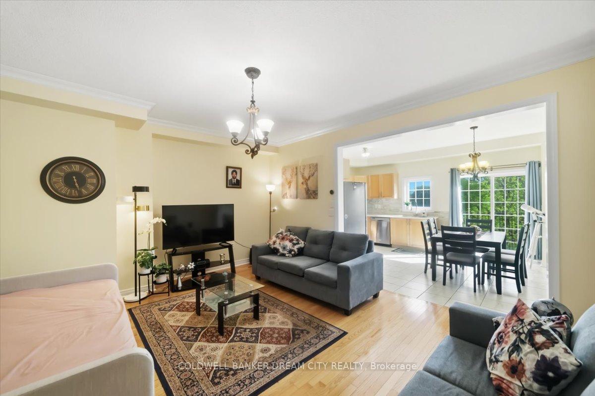 Photo 4 of 9738 Mclaughlin Road, Brampton, Fletcher's Creek Village — HOMEH