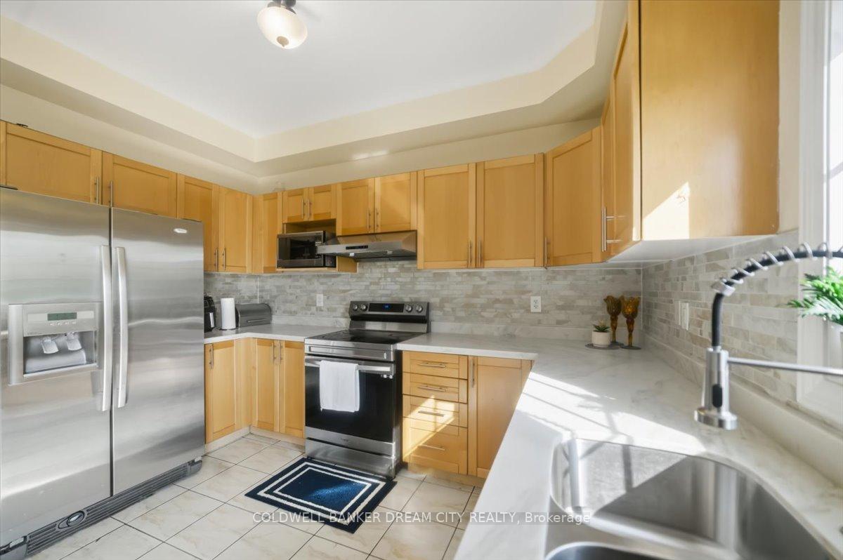 Photo 7 of 9738 Mclaughlin Road, Brampton, Fletcher's Creek Village — HOMEH