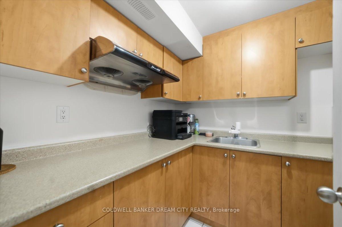 Photo 17 of 9738 Mclaughlin Road, Brampton, Fletcher's Creek Village — HOMEH