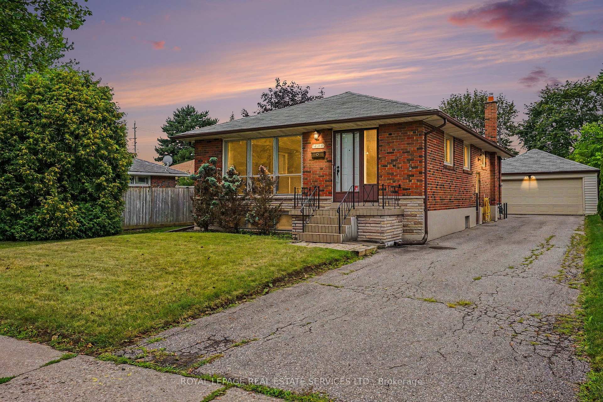 Photo 1 of 110 Celestine Drive, Etobicoke, Willowridge-Martingrove-Richview — HOMEH