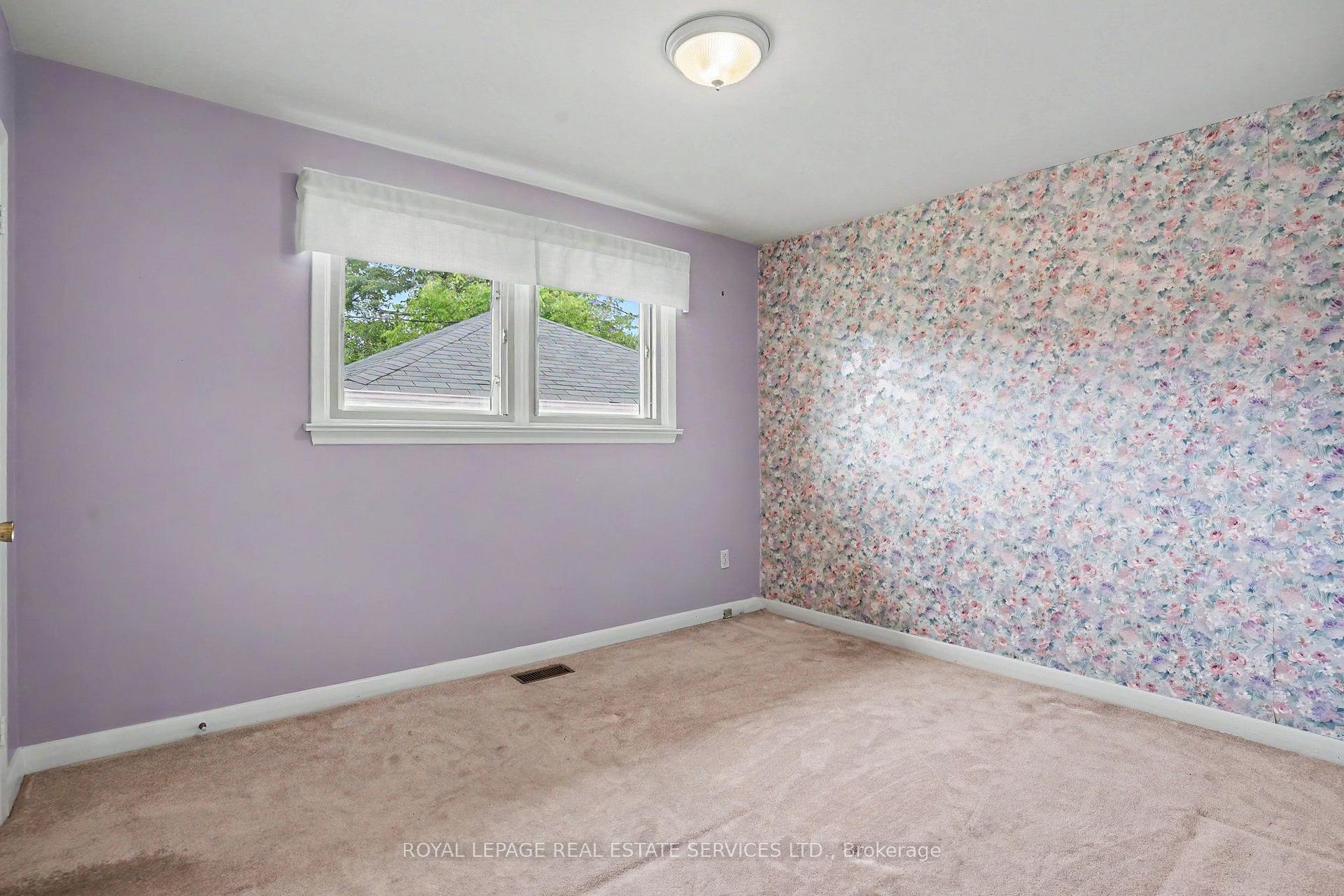 Photo 16 of 110 Celestine Drive, Etobicoke, Willowridge-Martingrove-Richview — HOMEH