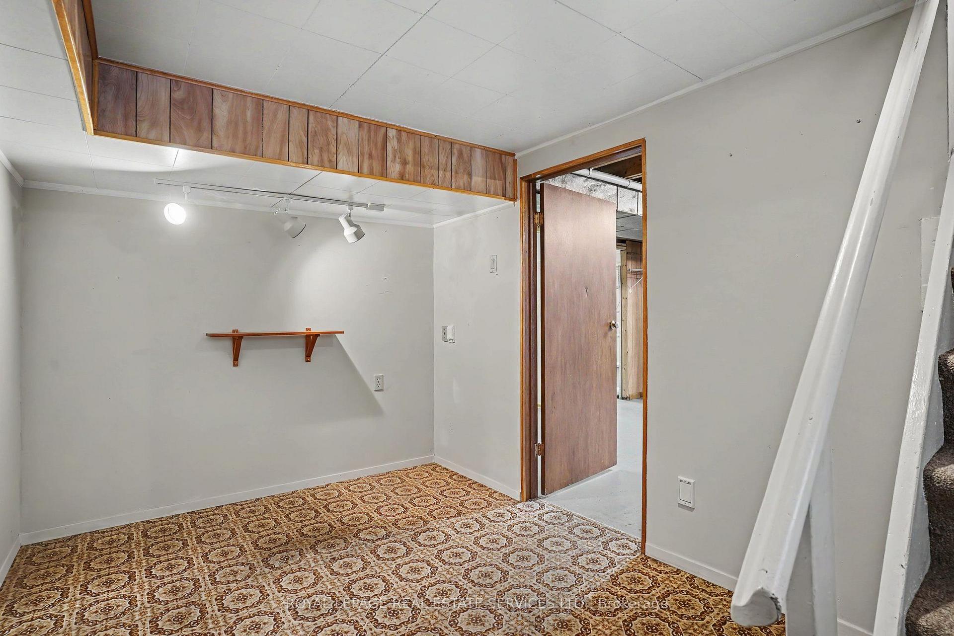 Photo 28 of 110 Celestine Drive, Etobicoke, Willowridge-Martingrove-Richview — HOMEH