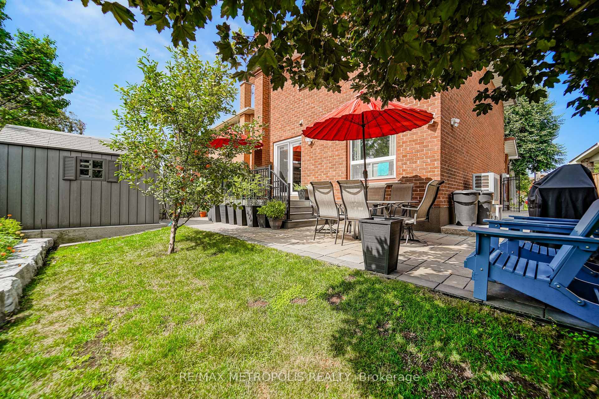 Photo 30 of 38 Langholm Court, Brampton, Heart Lake West — HOMEH