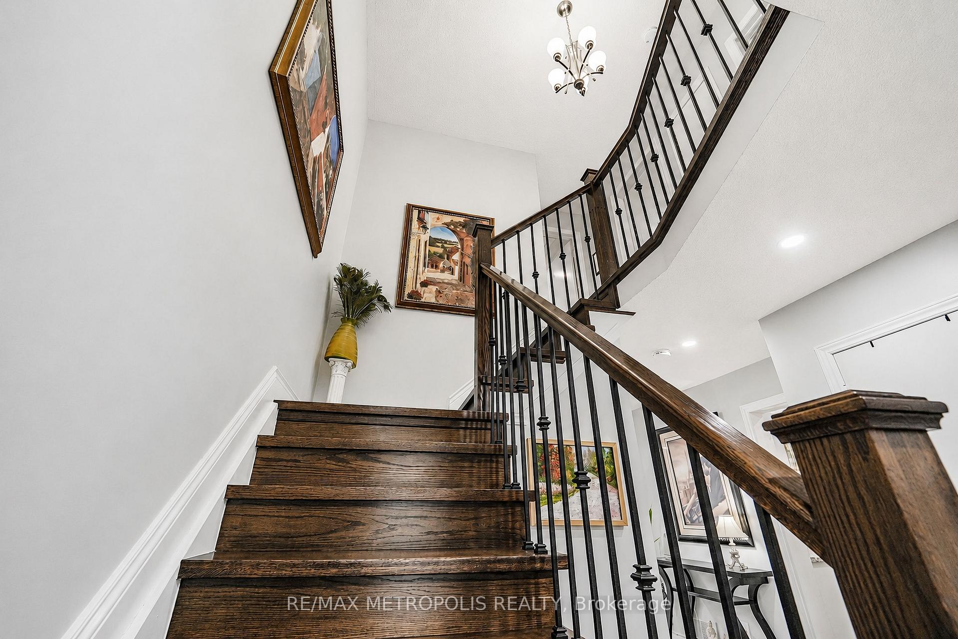 Photo 48 of 38 Langholm Court, Brampton, Heart Lake West — HOMEH