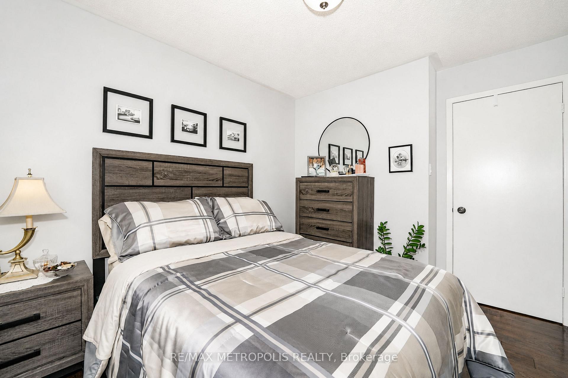 Photo 56 of 38 Langholm Court, Brampton, Heart Lake West — HOMEH