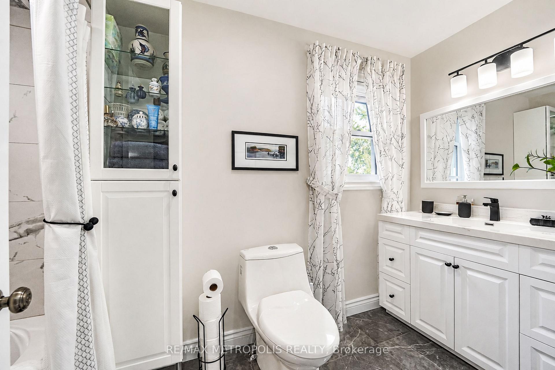 Photo 58 of 38 Langholm Court, Brampton, Heart Lake West — HOMEH