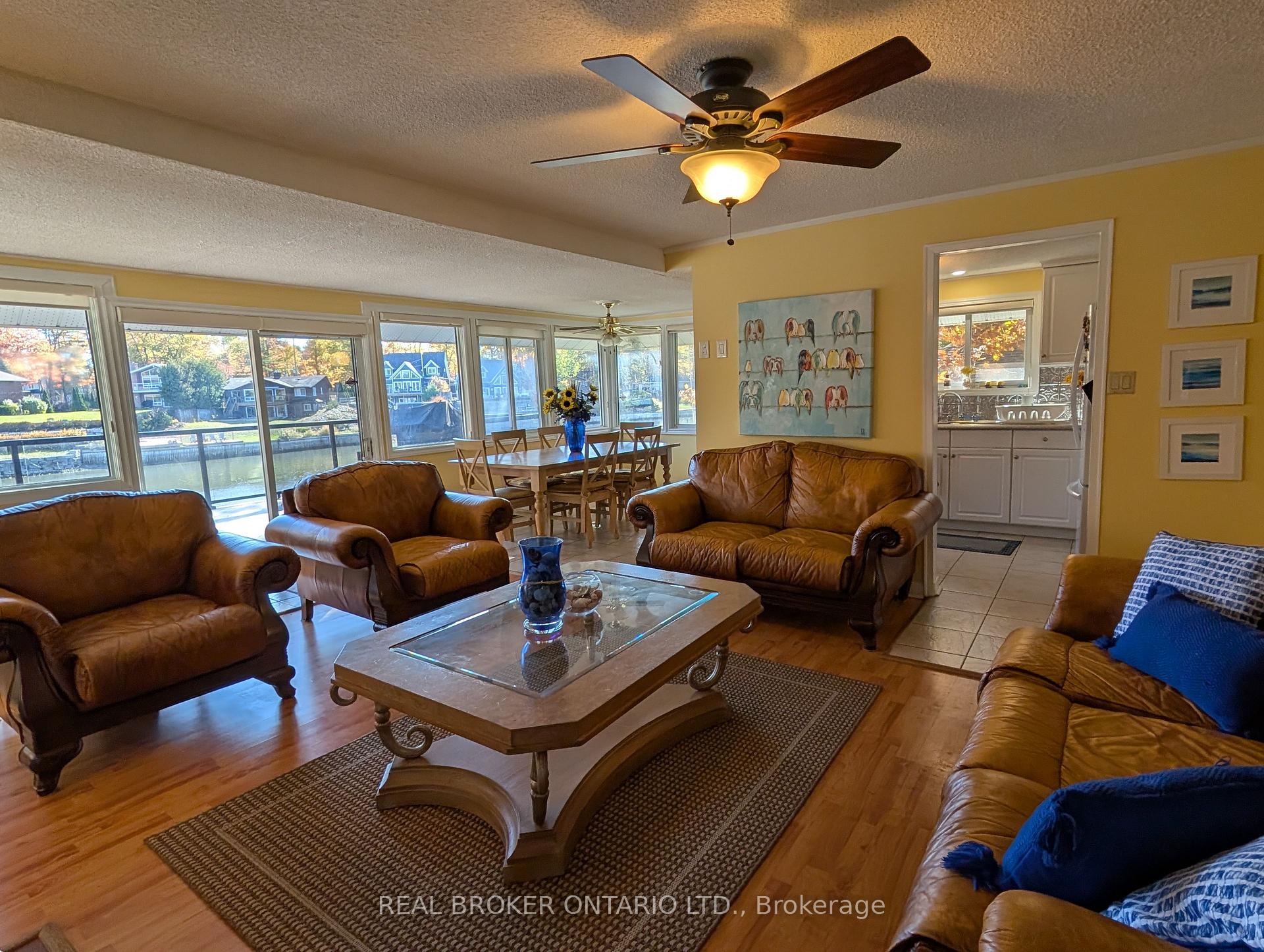 Photo 5 of 1103 Mosley Street, Wasaga Beach — HOMEH