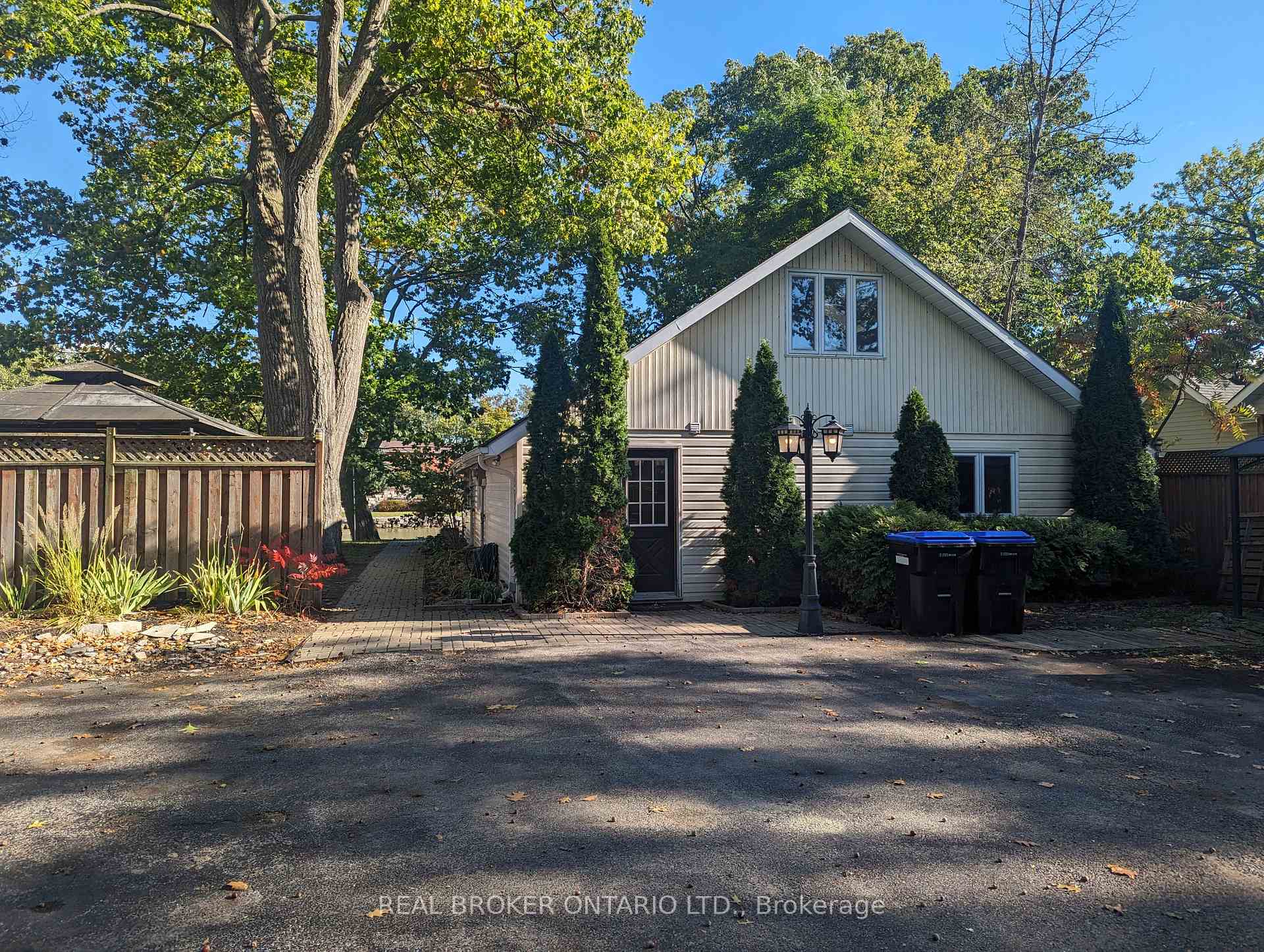 Photo 1 of 1107 Mosley Street, Wasaga Beach — HOMEH