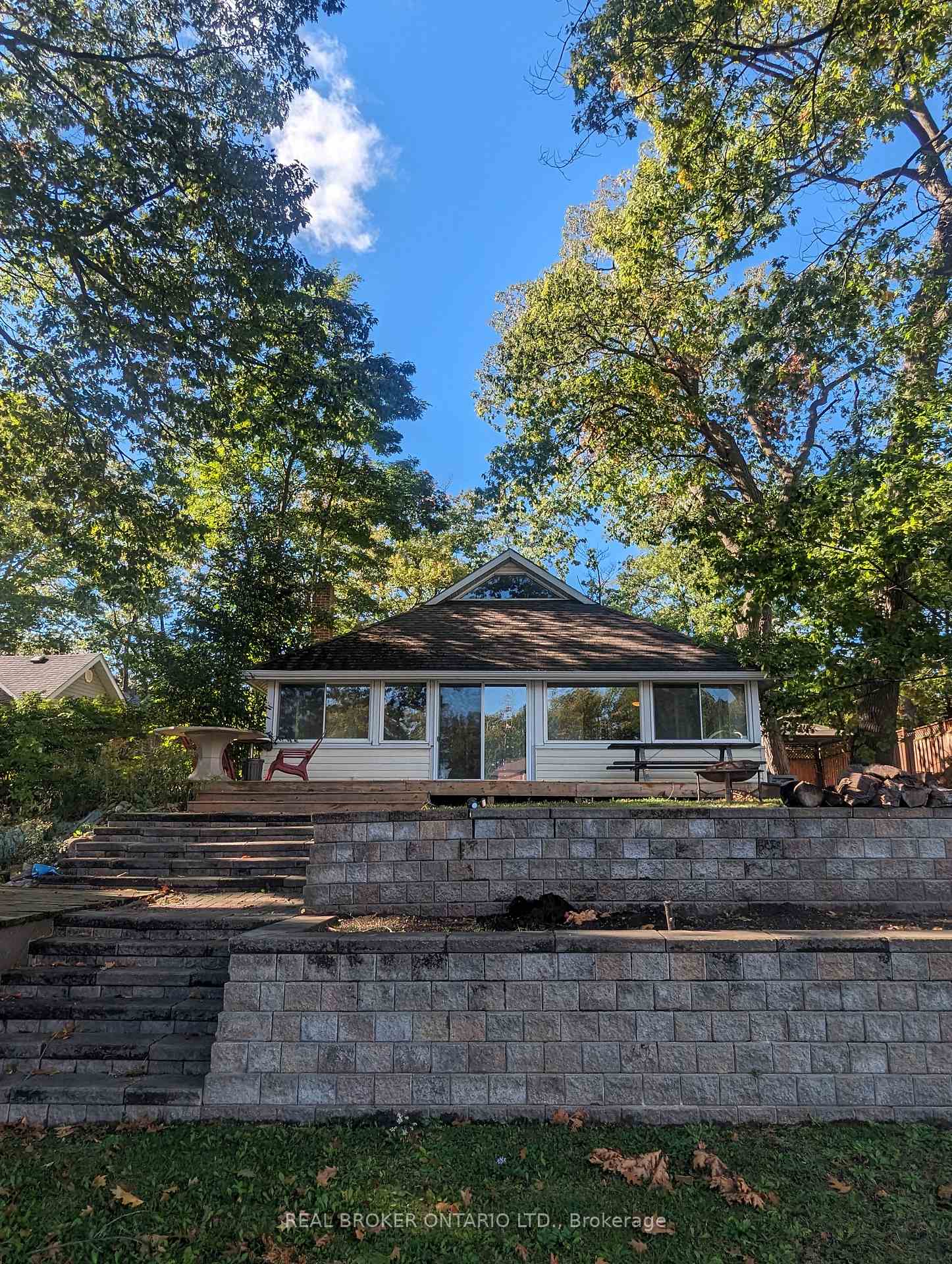 Photo 11 of 1107 Mosley Street, Wasaga Beach — HOMEH