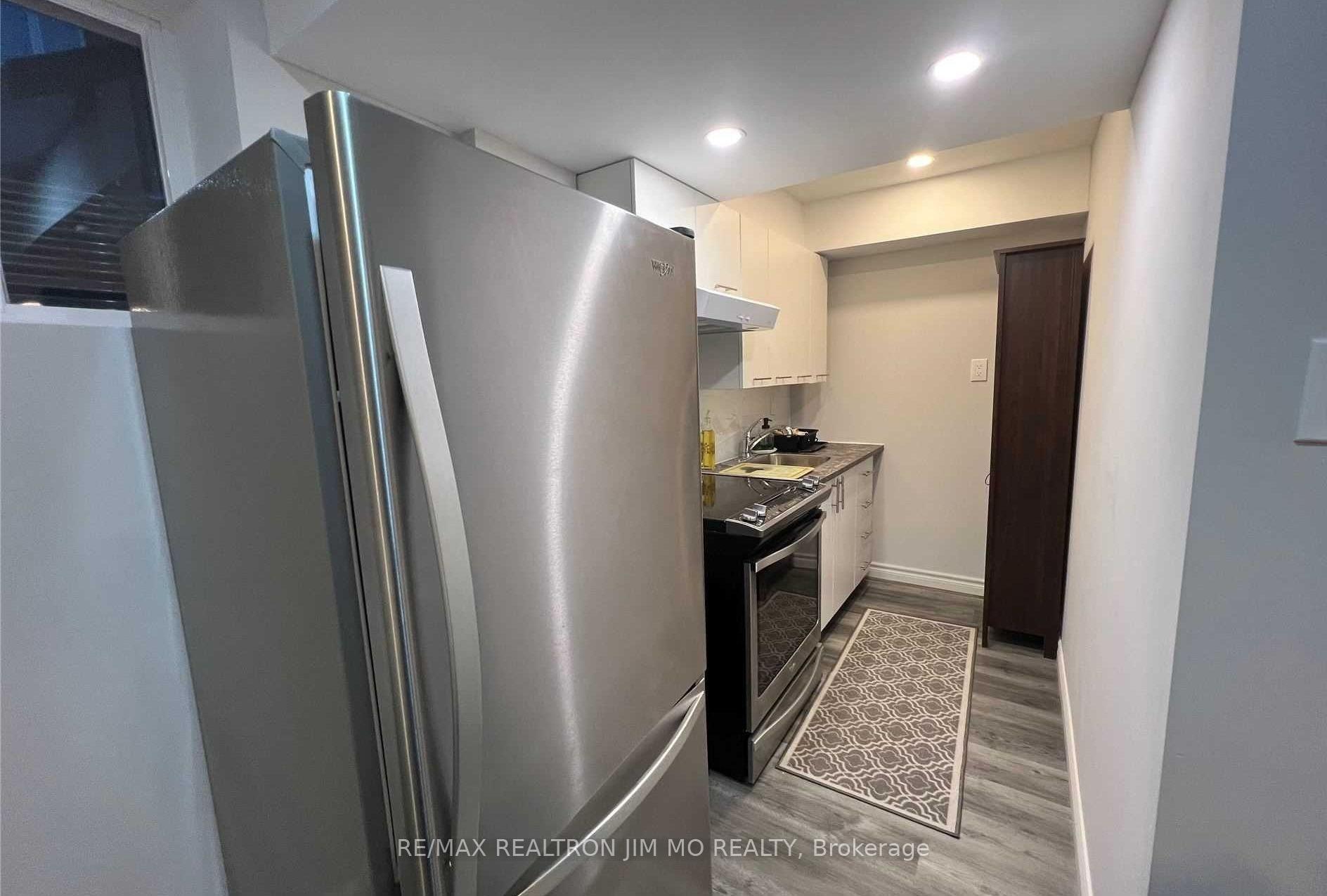 Photo 10 of Unit Basement, 59 Dundonald Trail, Newmarket, Glenway Estates — HOMEH