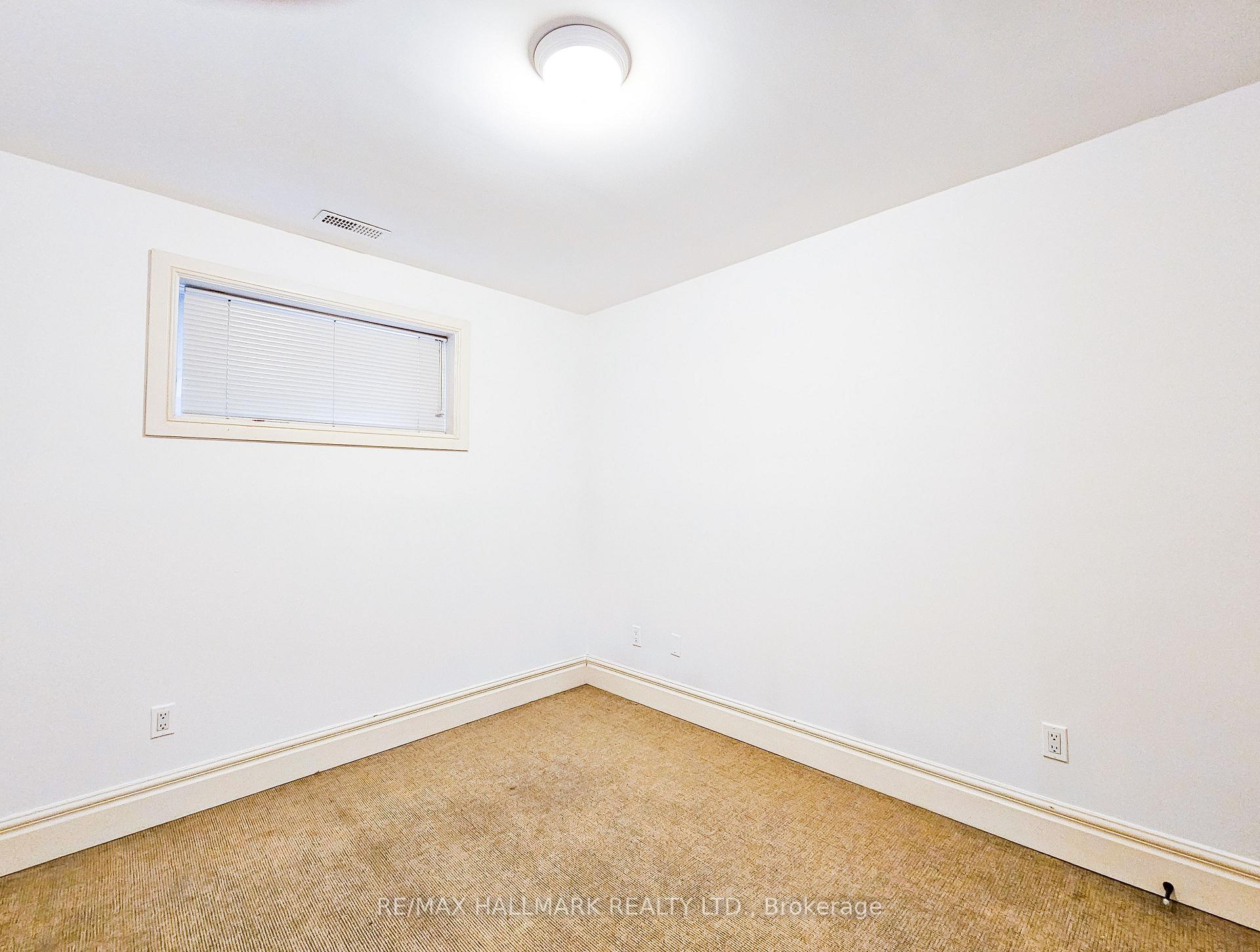 Photo 6 of Unit Basement 2, 22 Roberta Drive, Toronto, Englemount-Lawrence — HOMEH