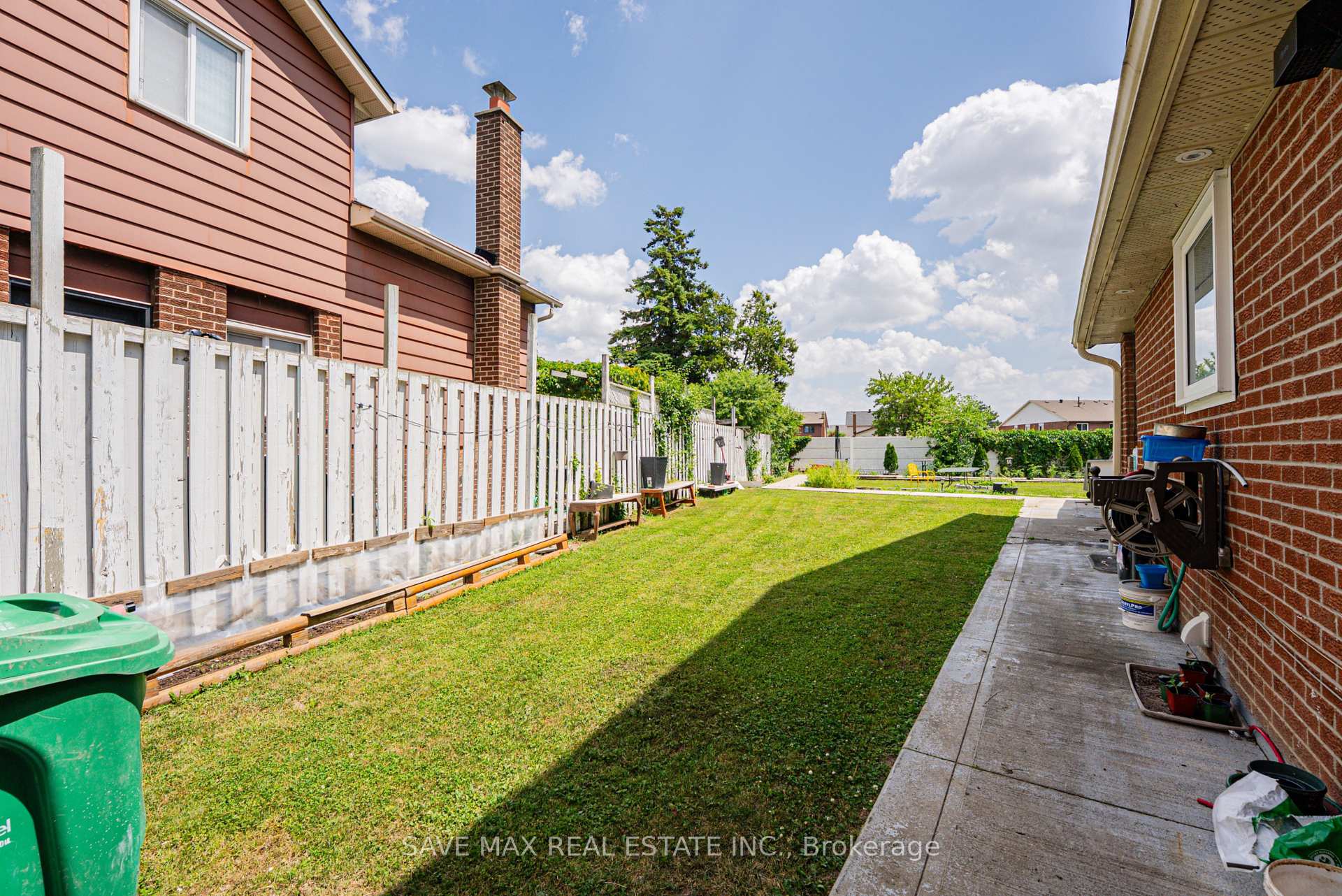 Photo 40 of 22 Foxacre Row, Brampton, Madoc — HOMEH
