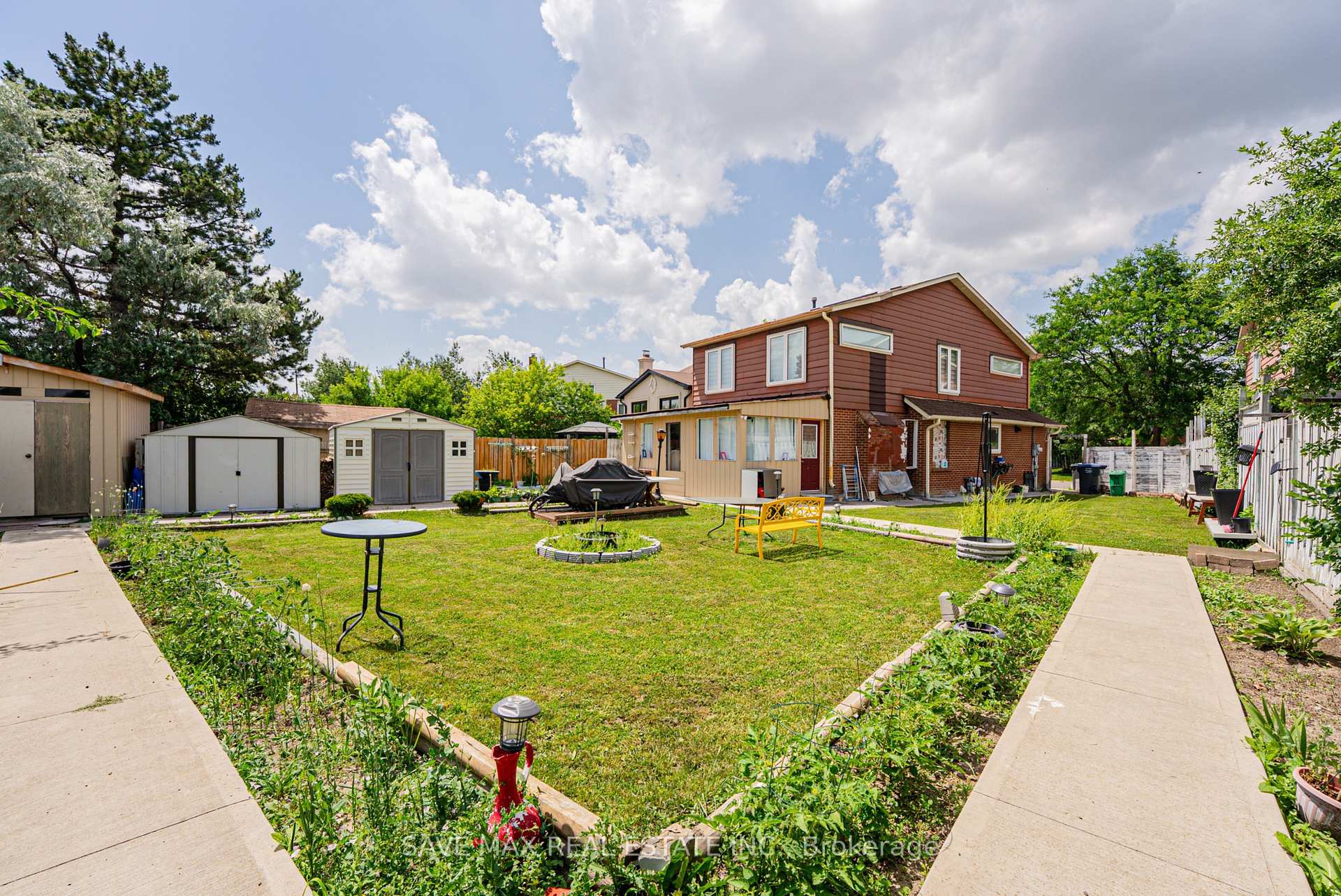 Photo 43 of 22 Foxacre Row, Brampton, Madoc — HOMEH