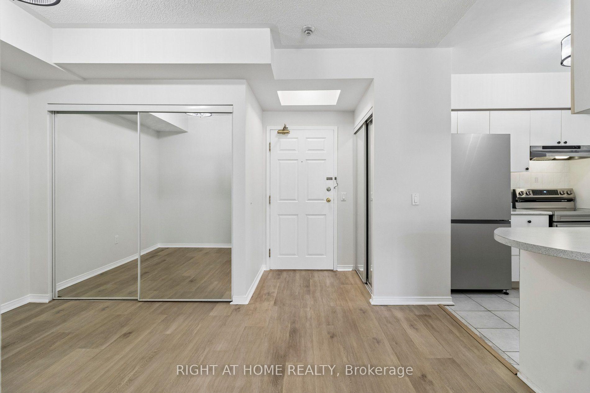 Photo 2 of Unit 106, 7398 Yonge Street, Vaughan, Crestwood-Springfarm-Yorkhill — HOMEH