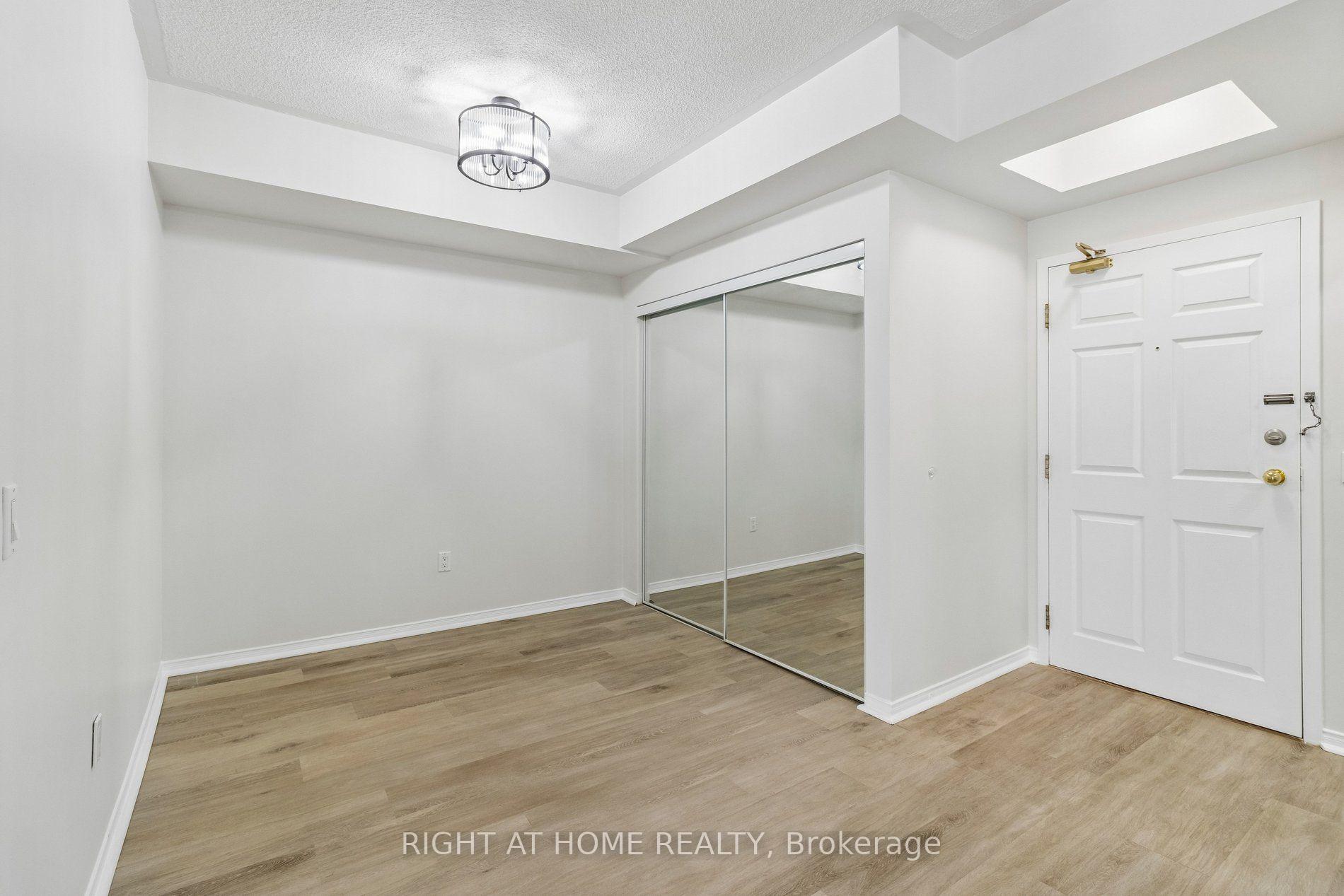 Photo 3 of Unit 106, 7398 Yonge Street, Vaughan, Crestwood-Springfarm-Yorkhill — HOMEH