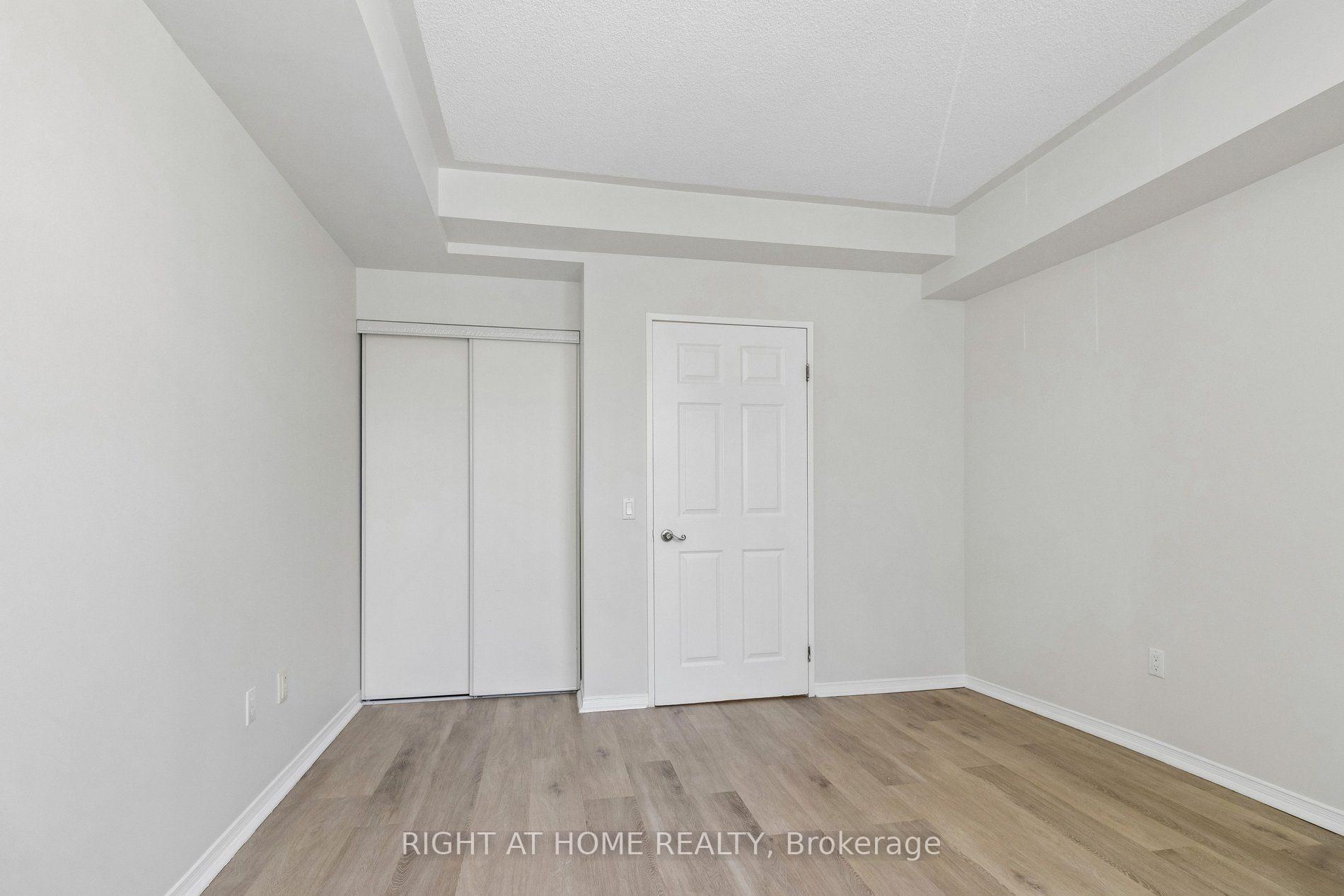 Photo 12 of Unit 106, 7398 Yonge Street, Vaughan, Crestwood-Springfarm-Yorkhill — HOMEH