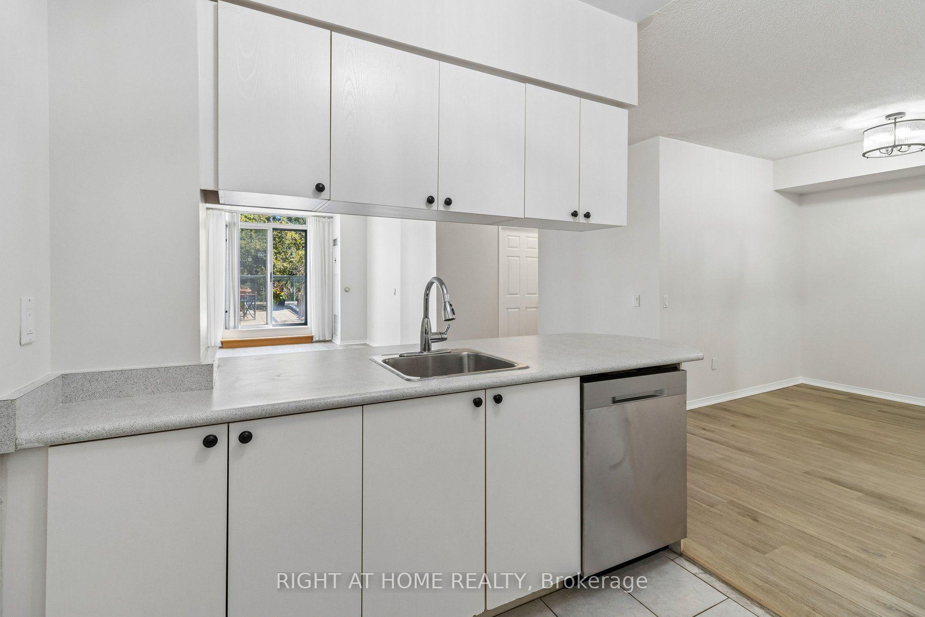 Photo 21 of Unit 106, 7398 Yonge Street, Vaughan, Crestwood-Springfarm-Yorkhill — HOMEH