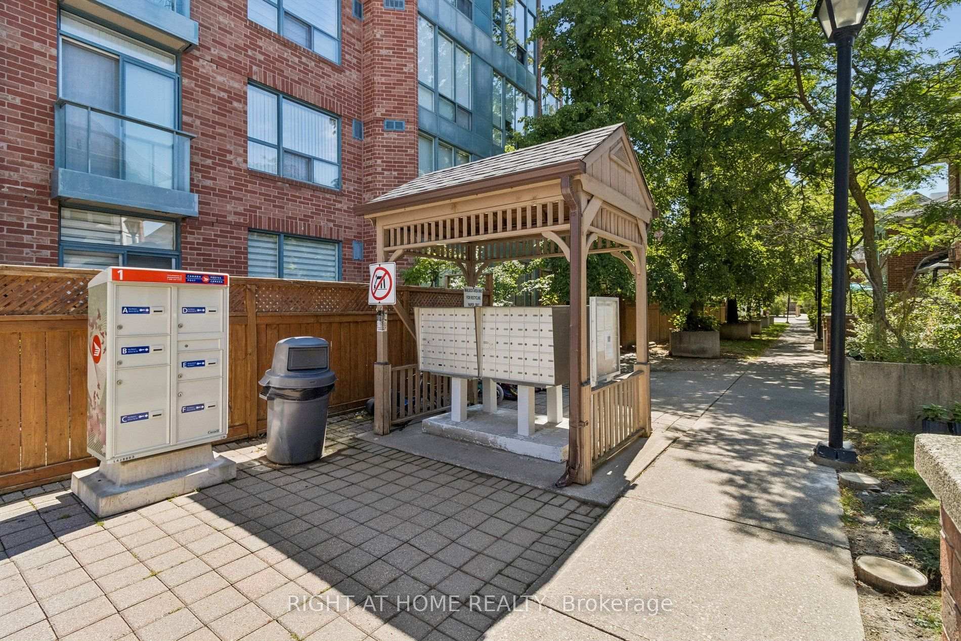 Photo 37 of Unit 106, 7398 Yonge Street, Vaughan, Crestwood-Springfarm-Yorkhill — HOMEH