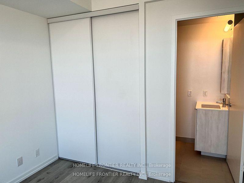 Photo 11 of Unit 4308, 7890 Jane Street, Vaughan, Vaughan Corporate Centre — HOMEH