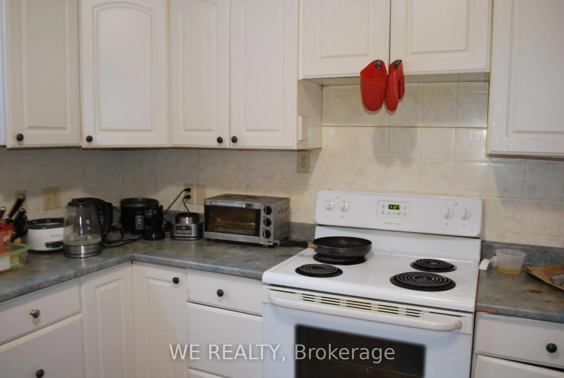Photo 5 of 80 Arnold Street, Hamilton, Westdale — HOMEH