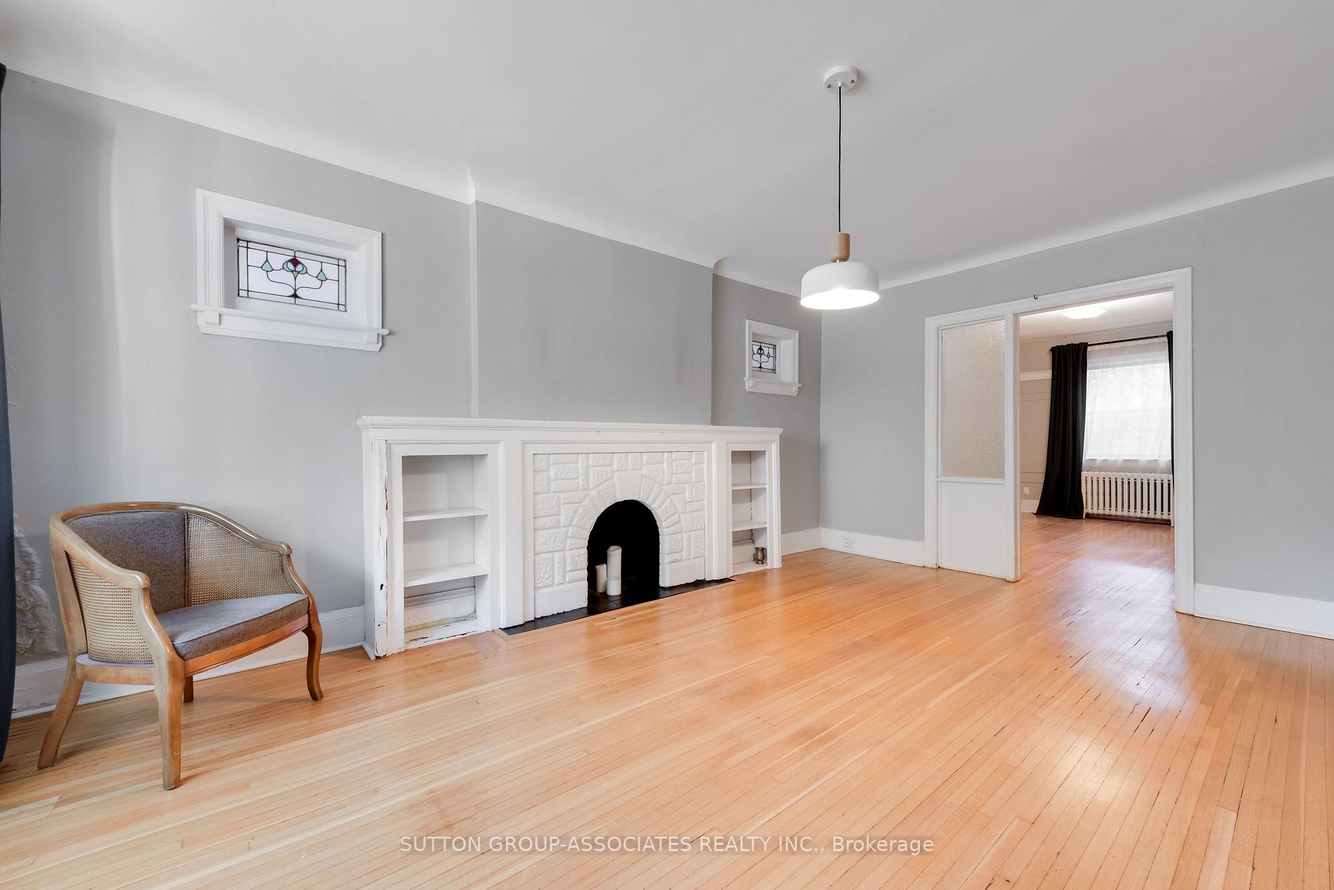 Photo 5 of 76 St Annes Road, Toronto, Little Portugal — HOMEH