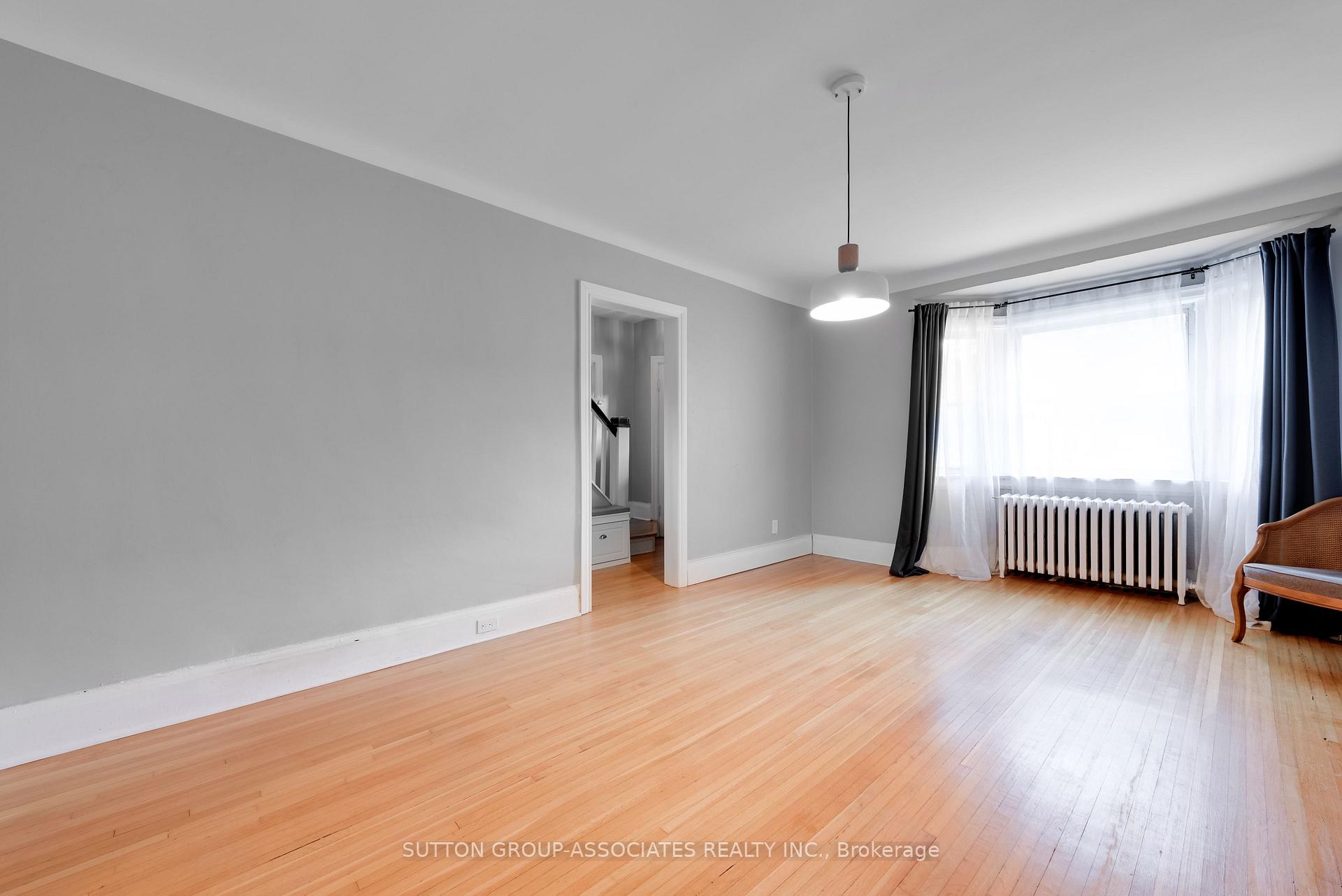 Photo 7 of 76 St Annes Road, Toronto, Little Portugal — HOMEH