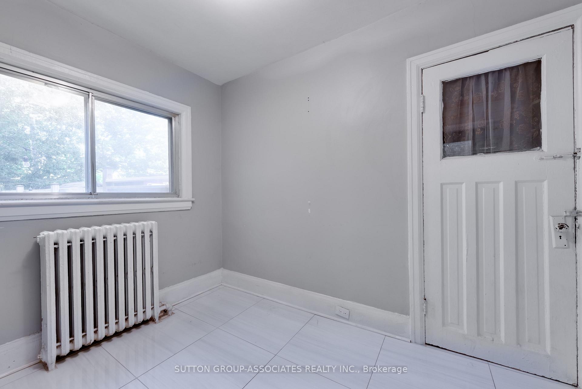 Photo 15 of 76 St Annes Road, Toronto, Little Portugal — HOMEH