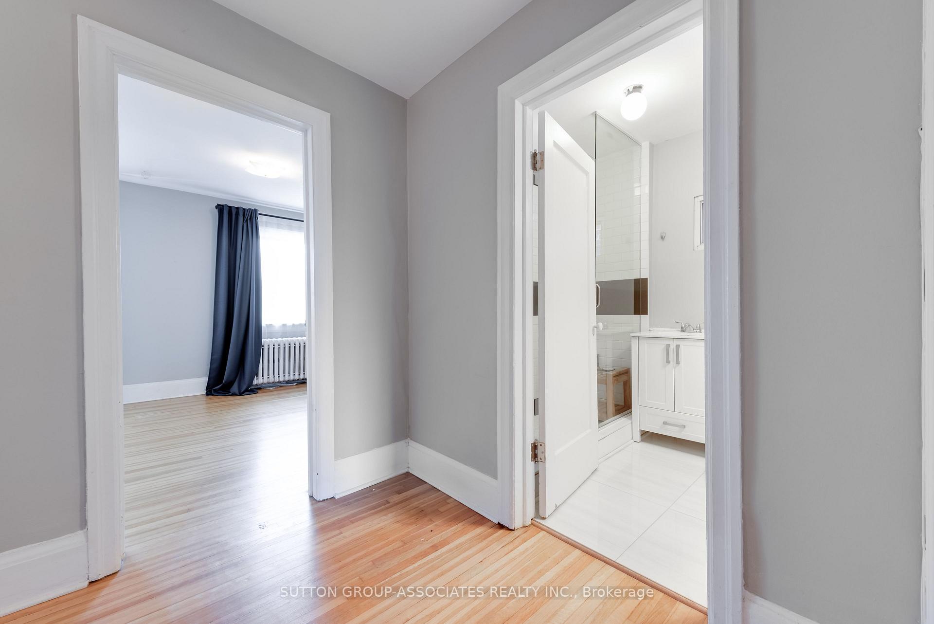 Photo 18 of 76 St Annes Road, Toronto, Little Portugal — HOMEH