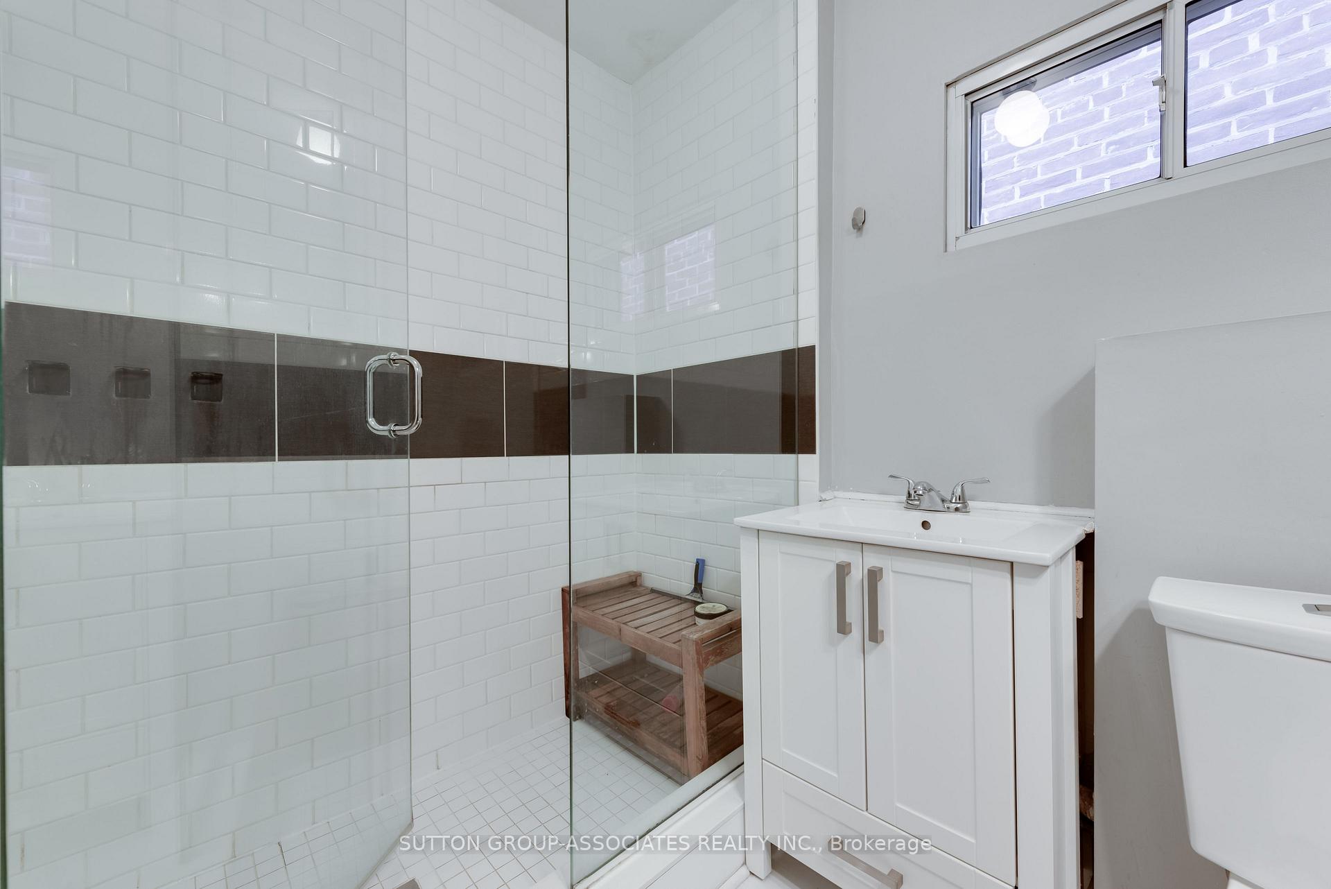 Photo 23 of 76 St Annes Road, Toronto, Little Portugal — HOMEH