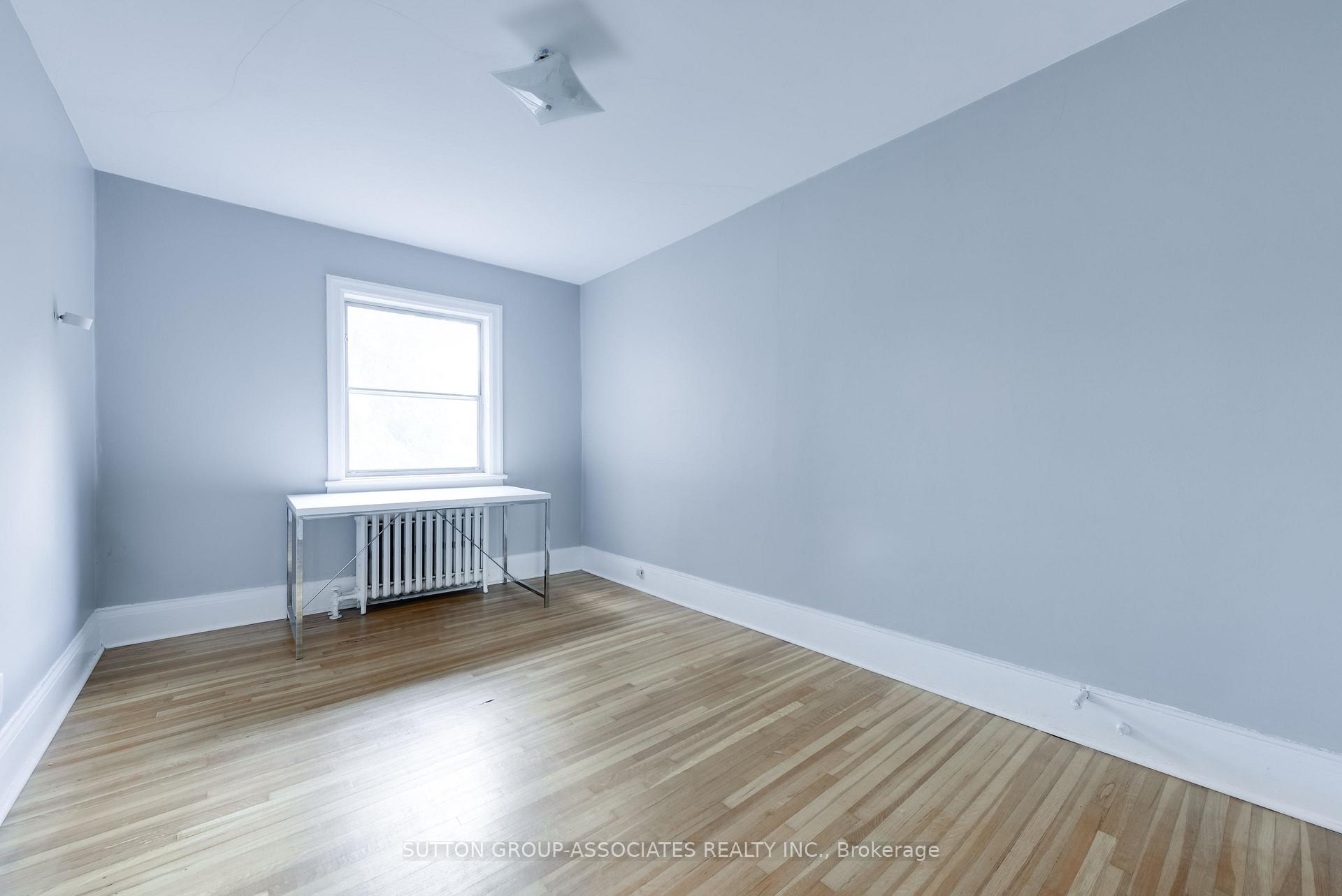 Photo 24 of 76 St Annes Road, Toronto, Little Portugal — HOMEH