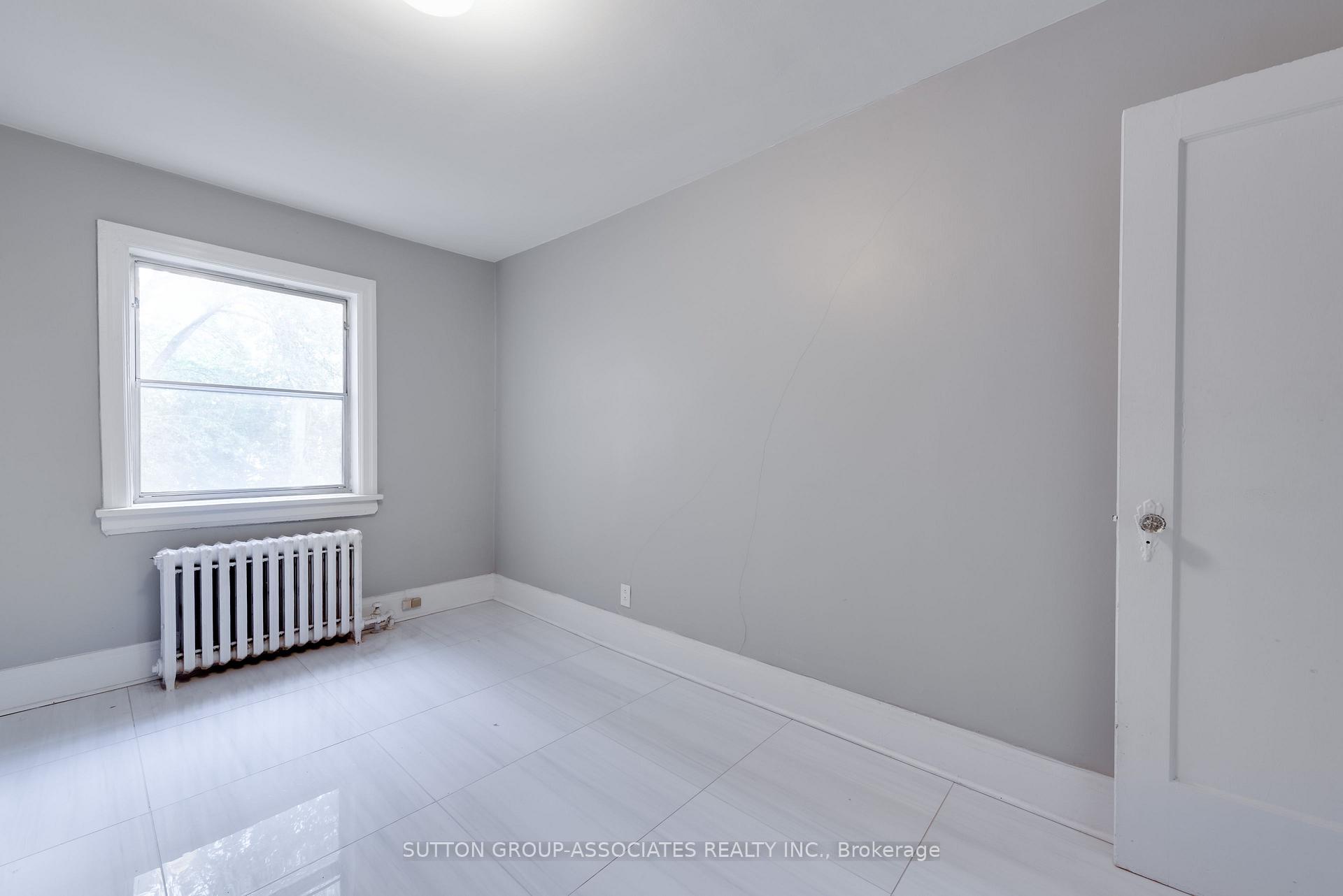 Photo 28 of 76 St Annes Road, Toronto, Little Portugal — HOMEH