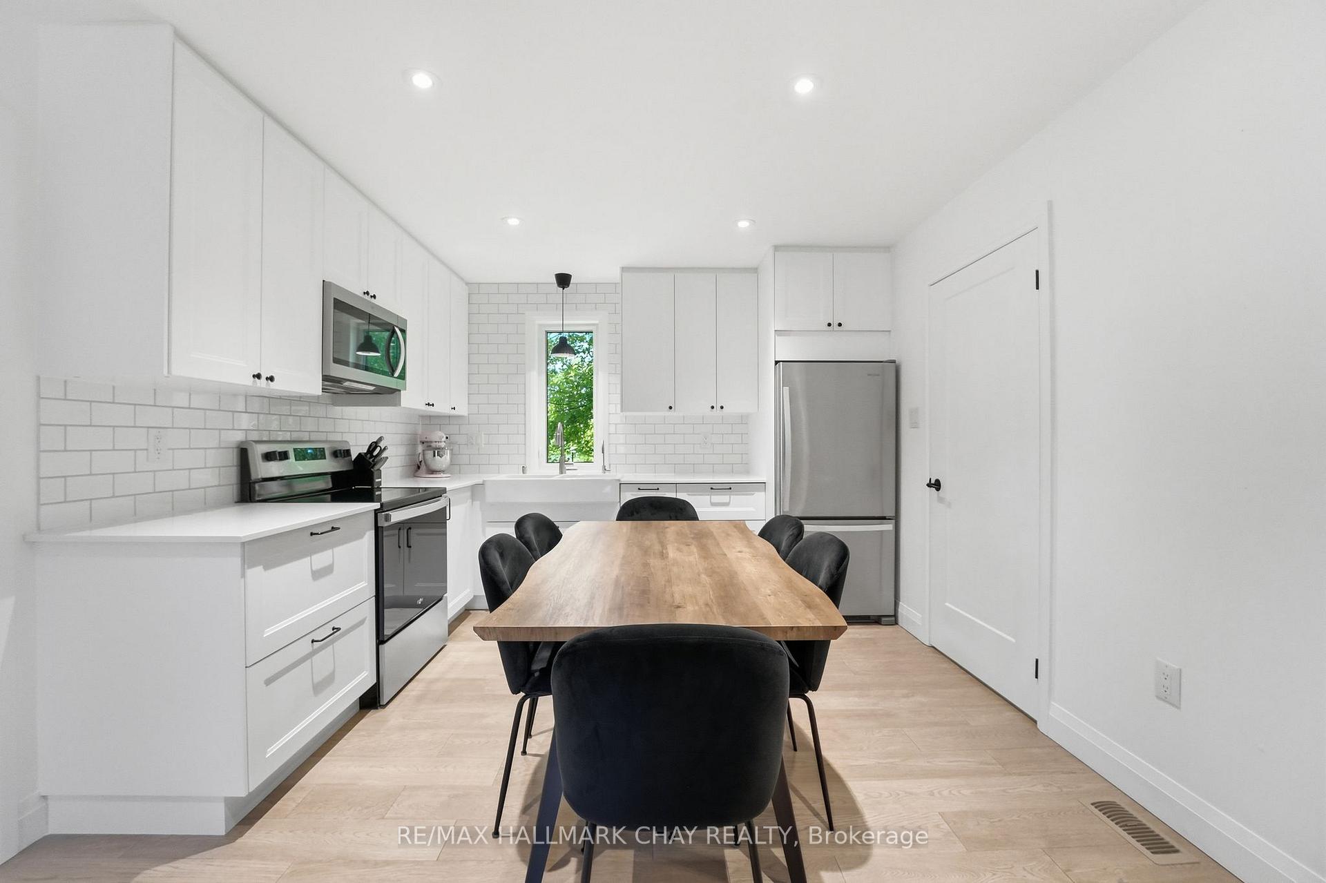 Photo 3 of 147 Murphy Road, Essa, Baxter — HOMEH