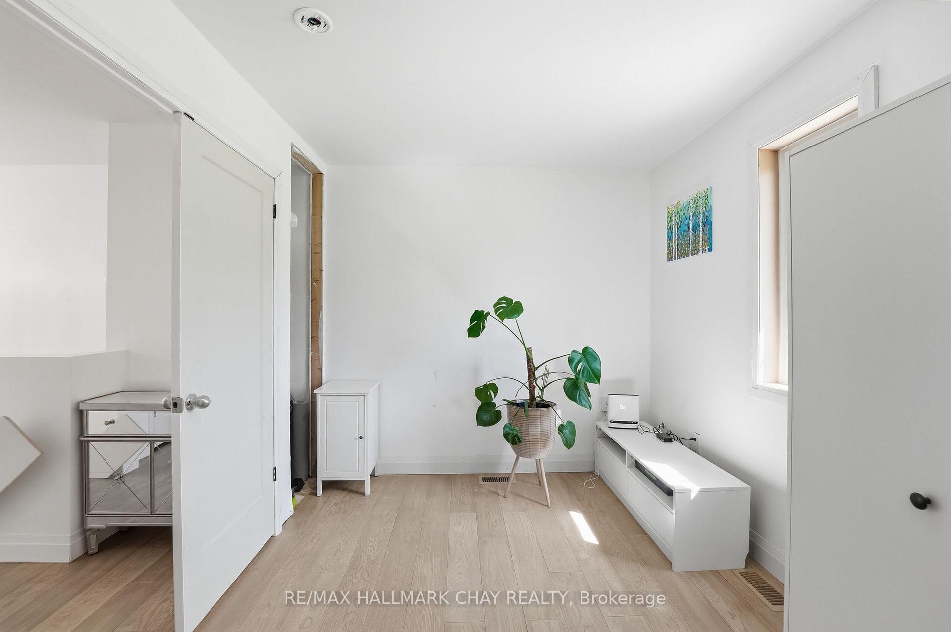 Photo 10 of 147 Murphy Road, Essa, Baxter — HOMEH
