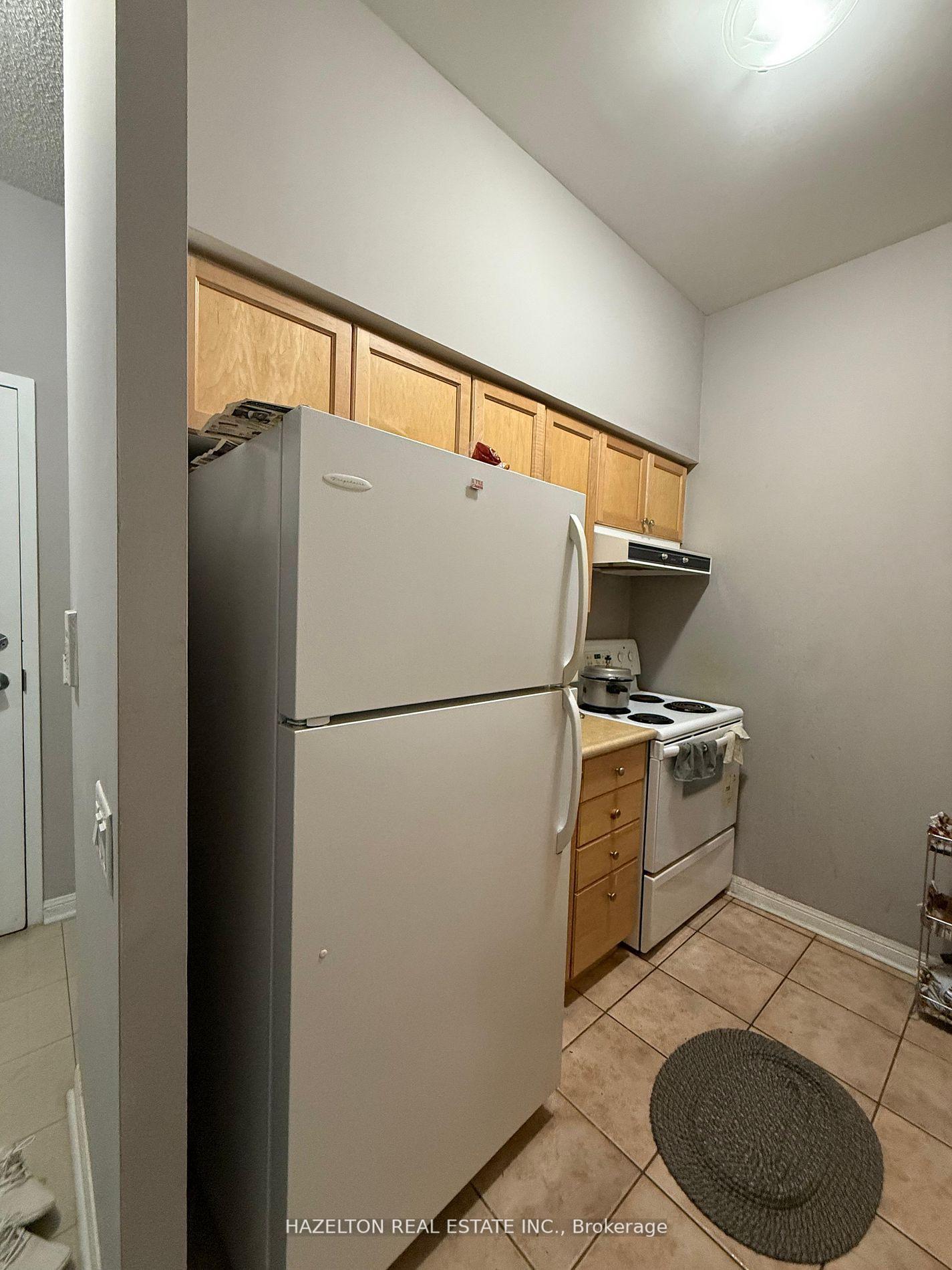 Photo 4 of Unit 105, 153 Beecroft Road, North York, Lansing-Westgate — HOMEH