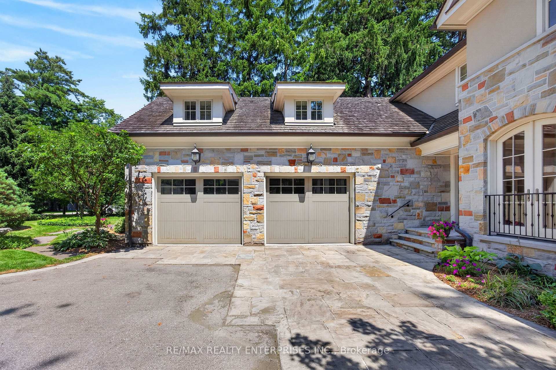 Photo 3 of 1396 Crescent Road, Mississauga, Lorne Park — HOMEH