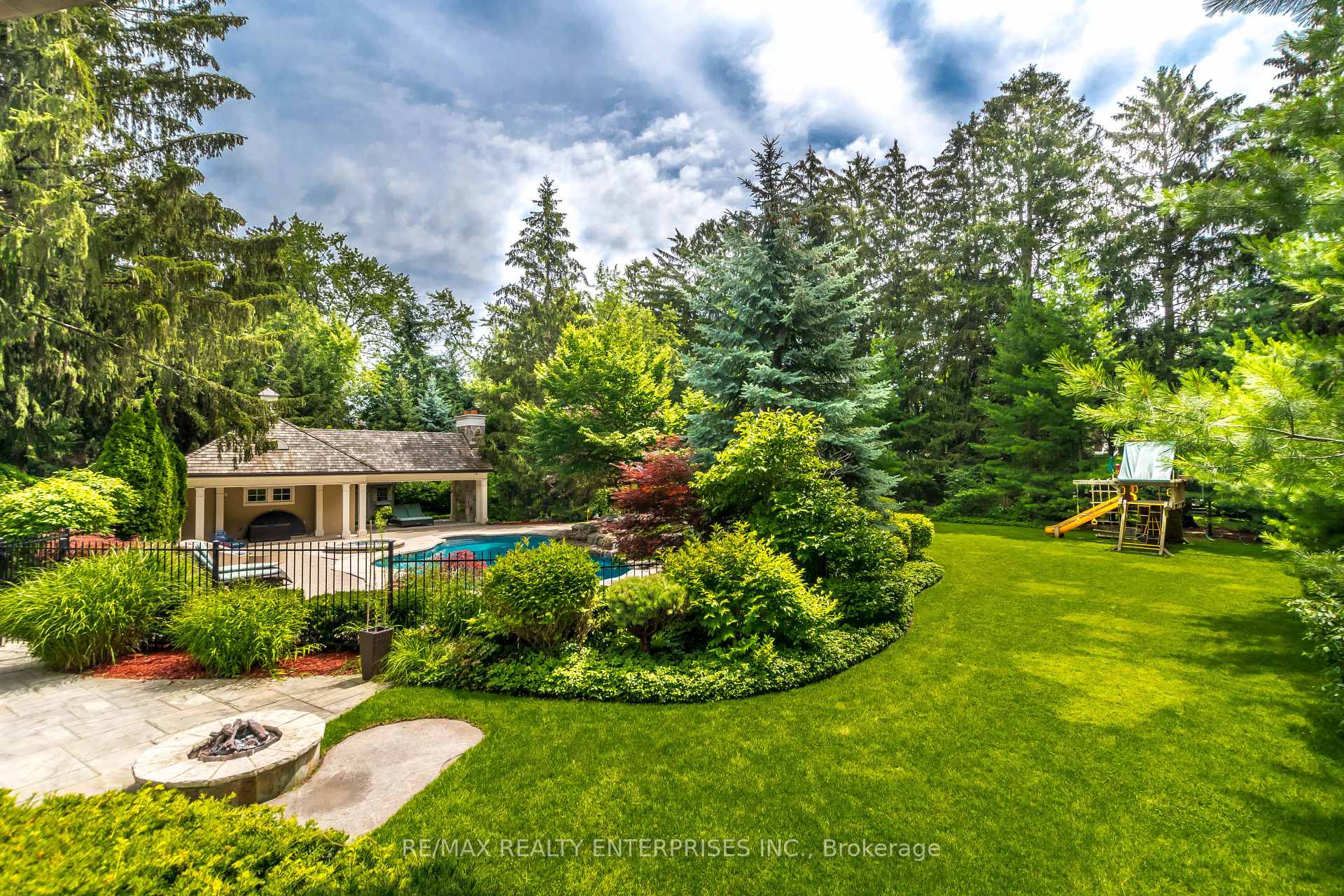 Photo 44 of 1396 Crescent Road, Mississauga, Lorne Park — HOMEH