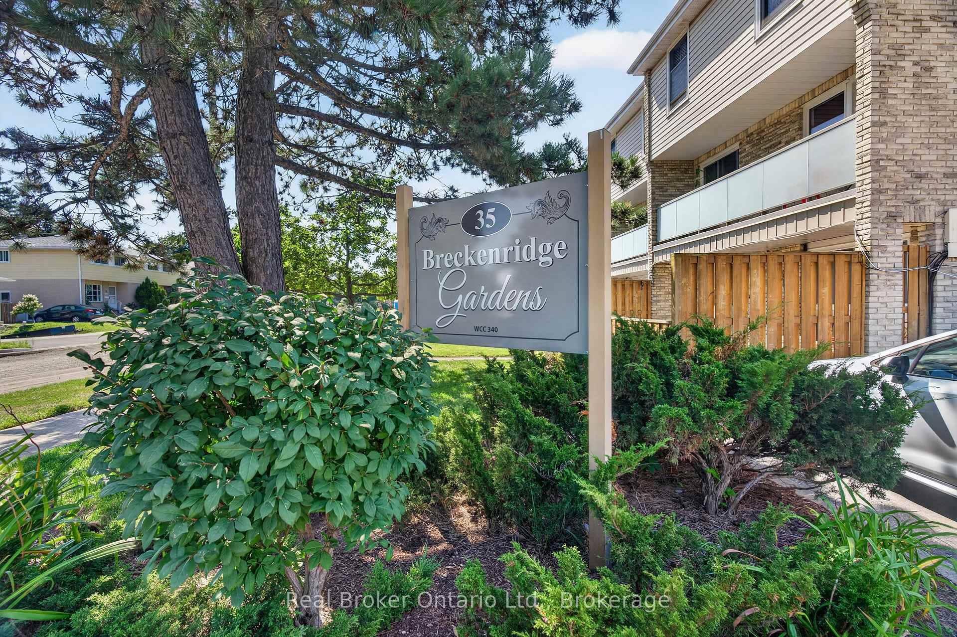 Photo 2 of Unit 29, 35 Breckenridge Drive, Kitchener, Heritage Park - Kitchener — HOMEH