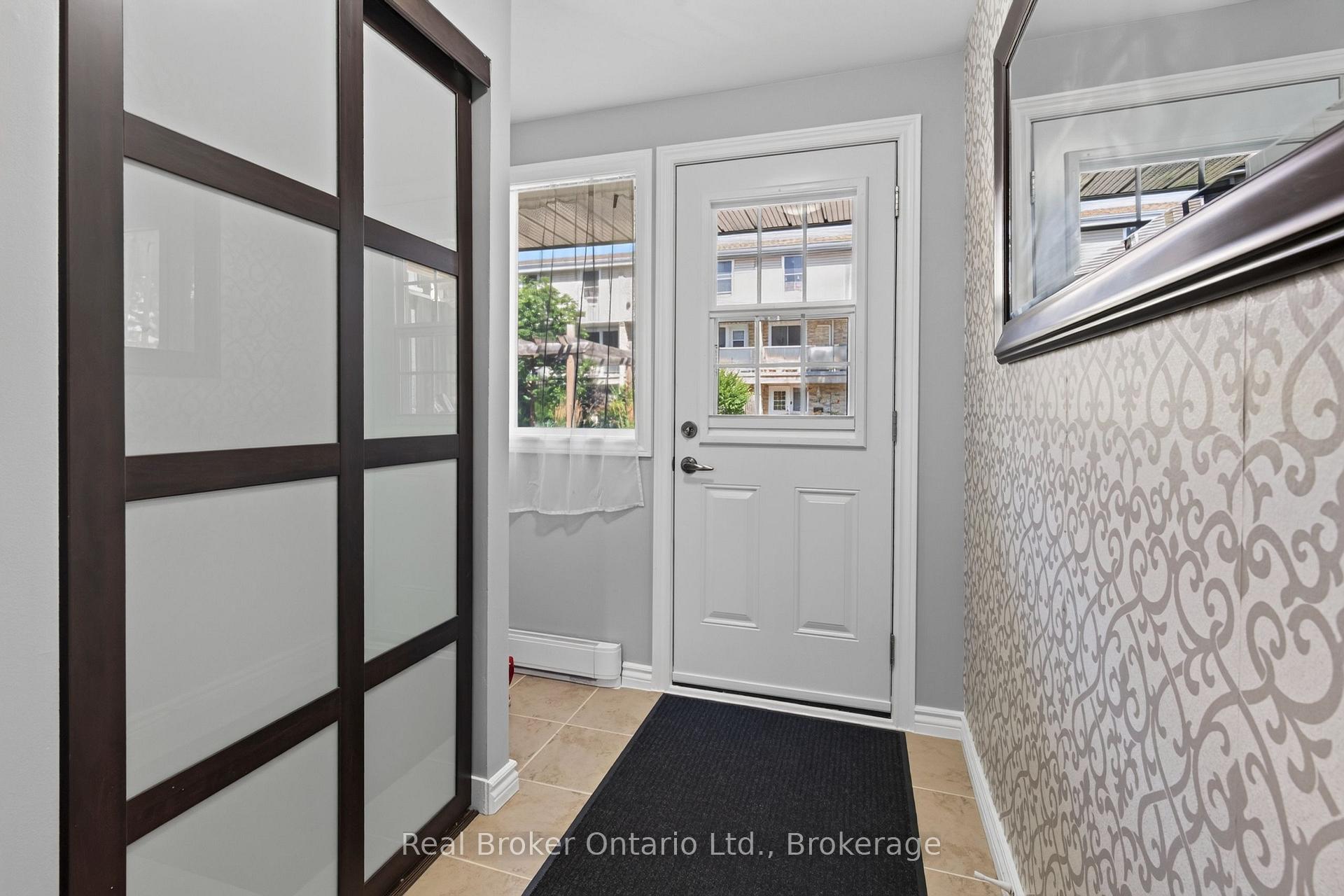 Photo 5 of Unit 29, 35 Breckenridge Drive, Kitchener, Heritage Park - Kitchener — HOMEH