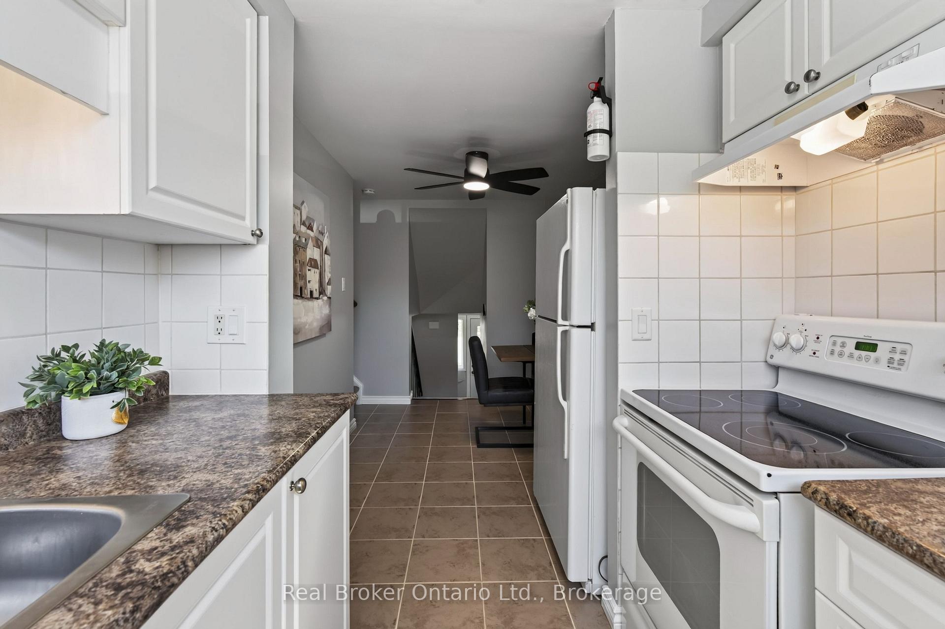 Photo 14 of Unit 29, 35 Breckenridge Drive, Kitchener, Heritage Park - Kitchener — HOMEH