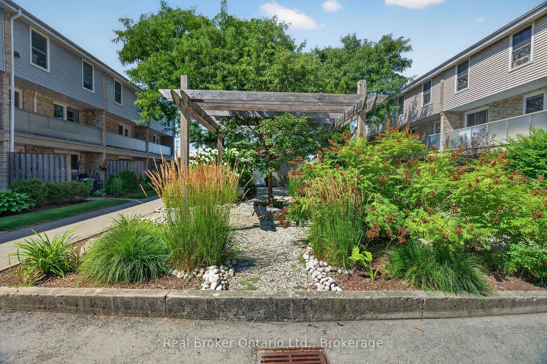 Photo 23 of Unit 29, 35 Breckenridge Drive, Kitchener, Heritage Park - Kitchener — HOMEH