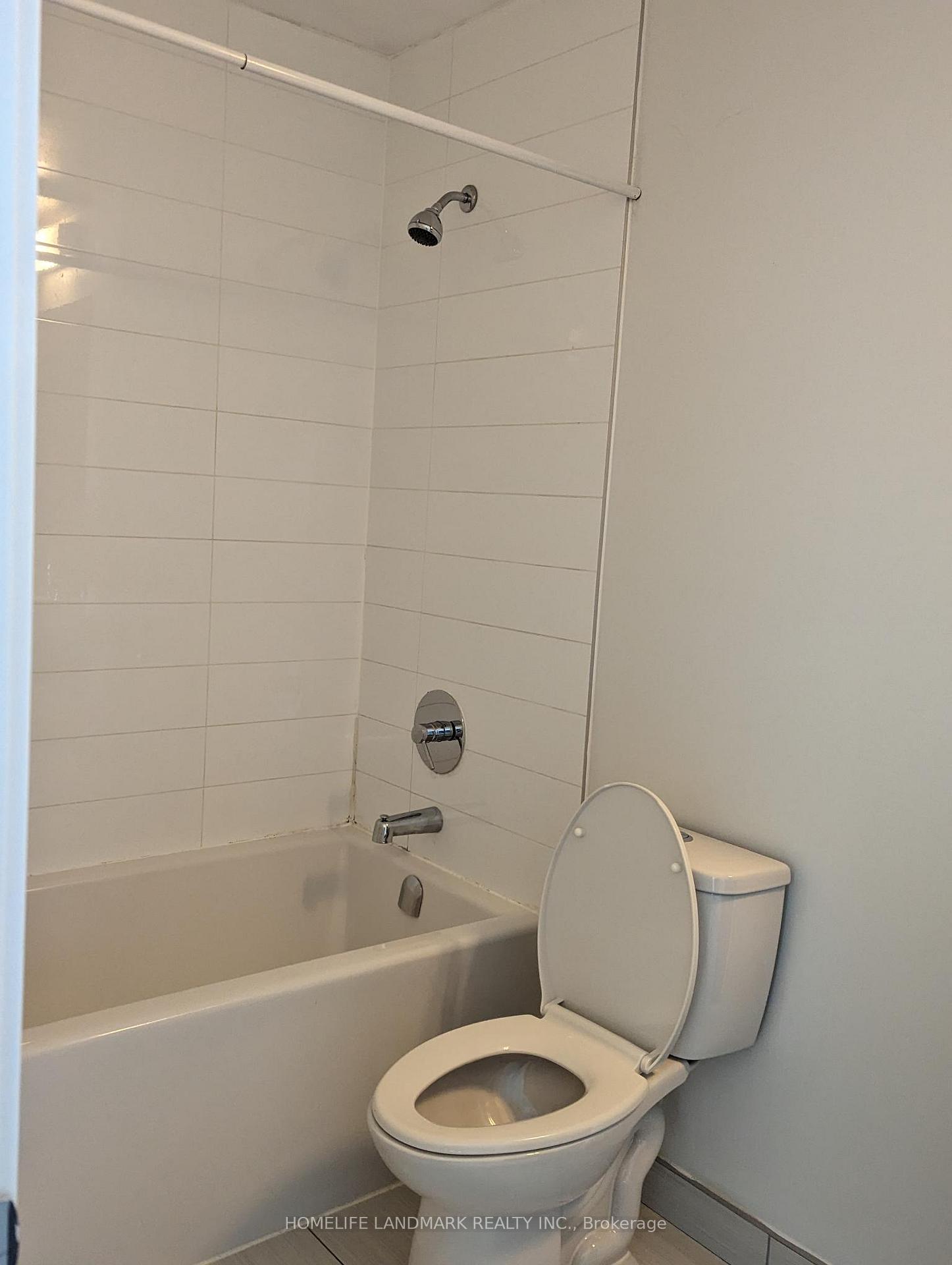 Photo 3 of Unit 2105, 62 Forest Manor Road, North York, Henry Farm — HOMEH