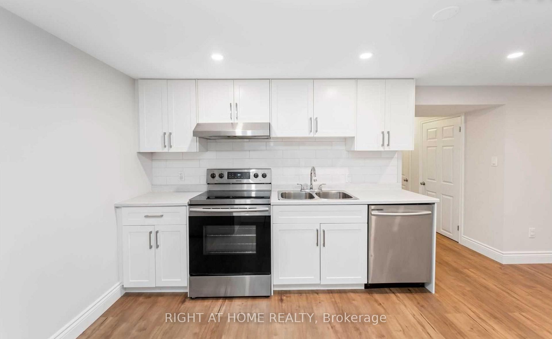 Photo 4 of 459 Nipigon Street, Oshawa, McLaughlin — HOMEH