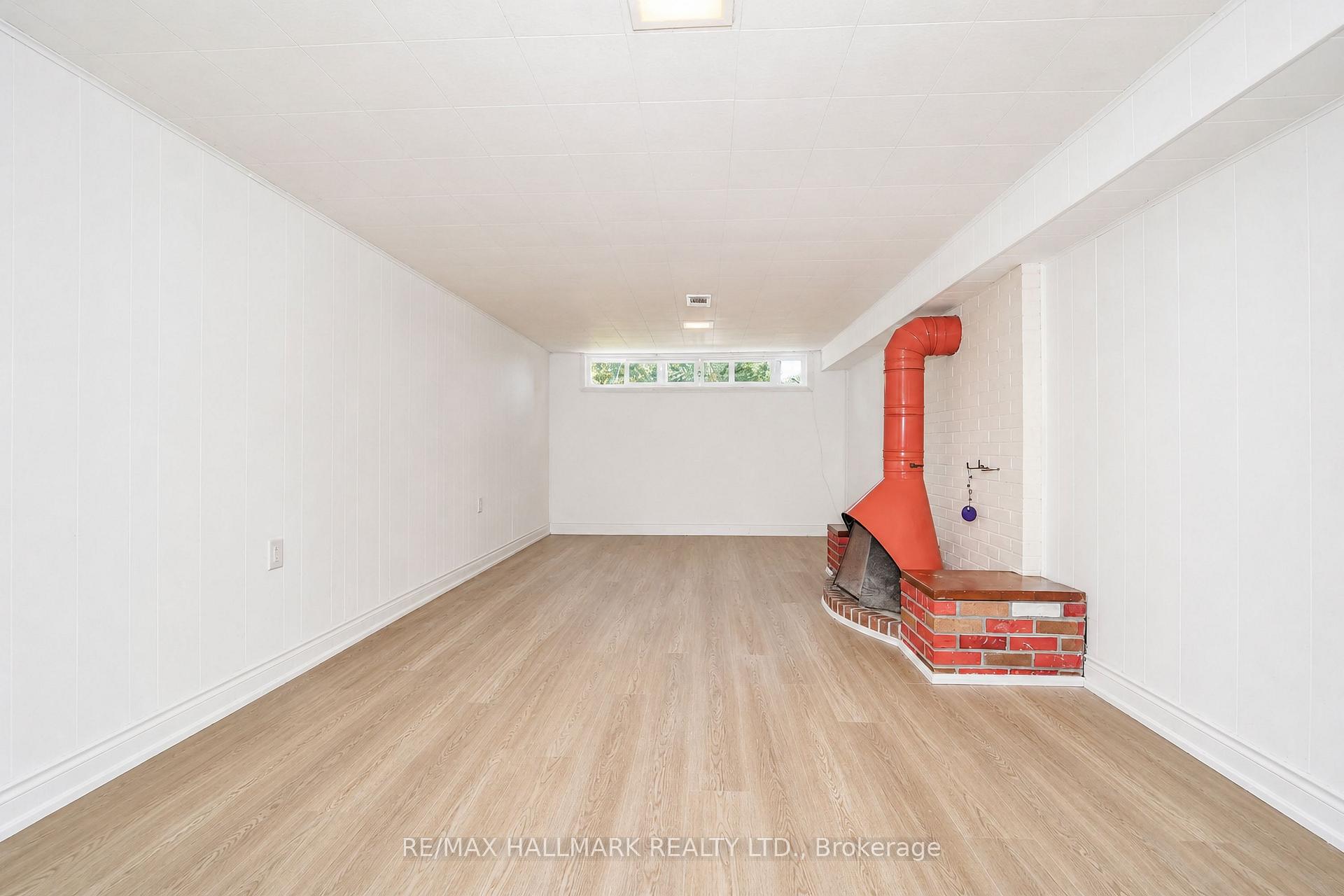 Photo 23 of 54 Charlemont Crescent, Scarborough, Tam O'Shanter-Sullivan — HOMEH