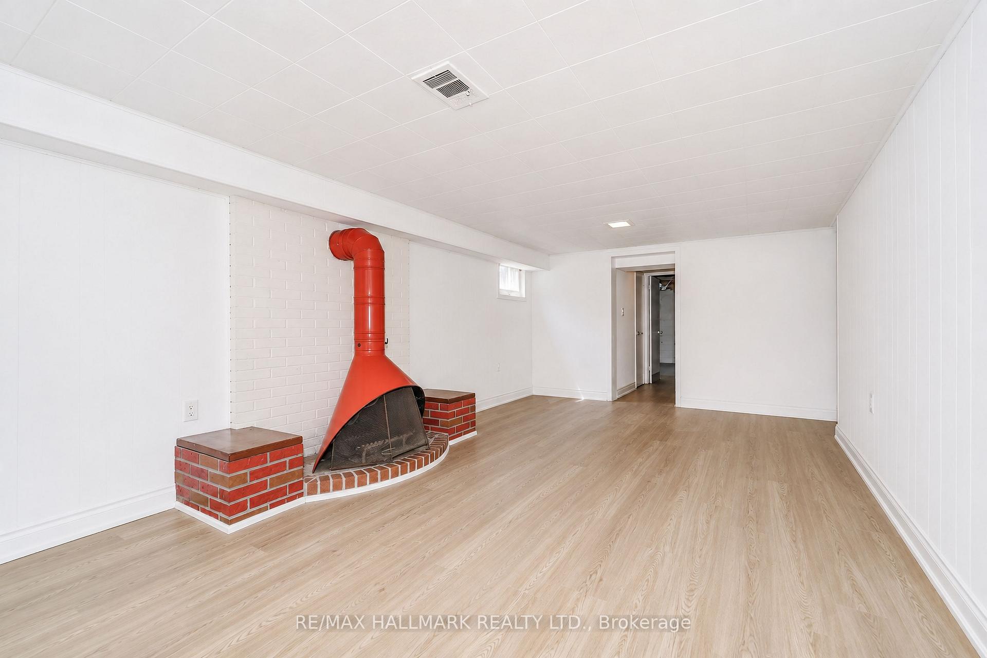 Photo 24 of 54 Charlemont Crescent, Scarborough, Tam O'Shanter-Sullivan — HOMEH