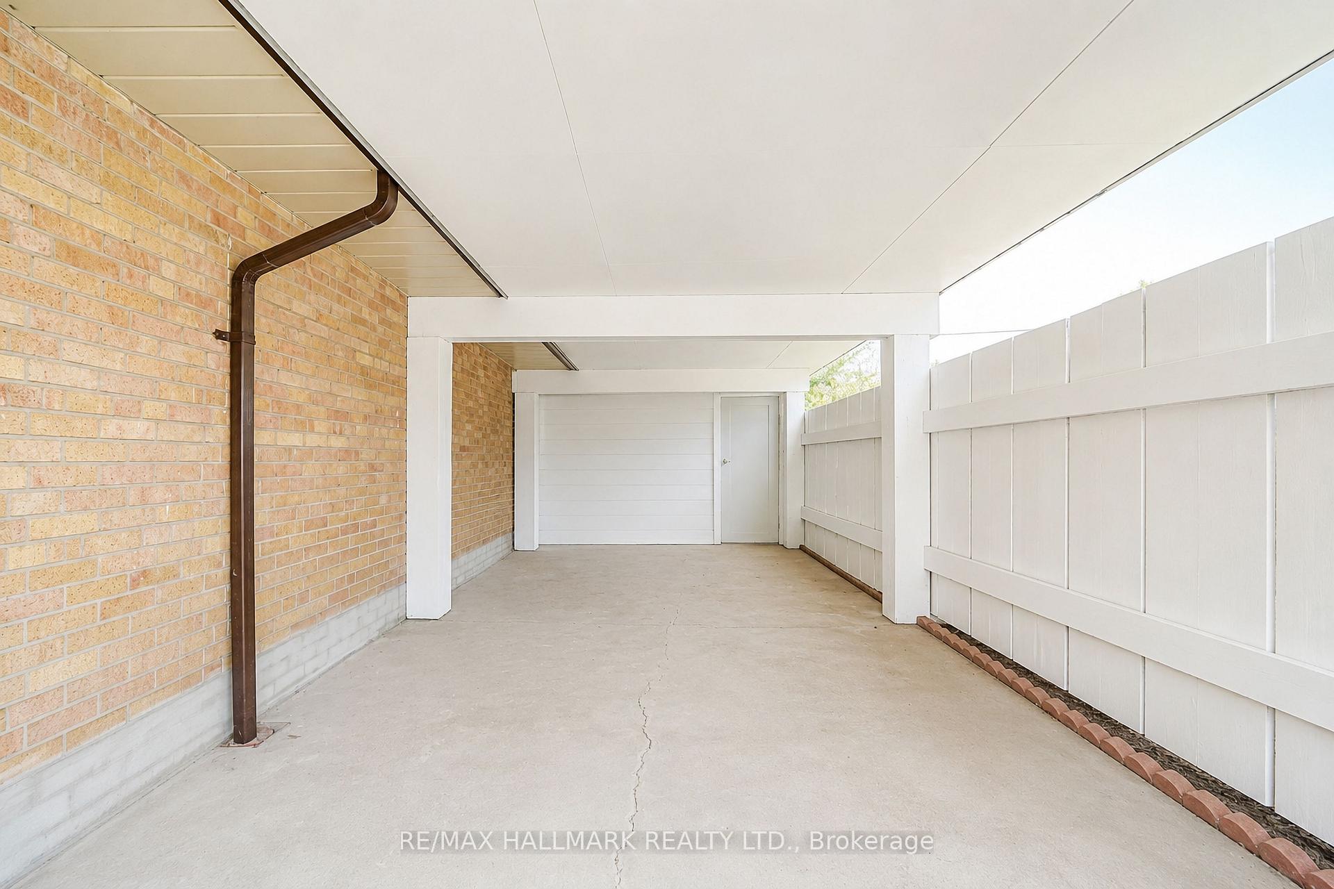 Photo 29 of 54 Charlemont Crescent, Scarborough, Tam O'Shanter-Sullivan — HOMEH