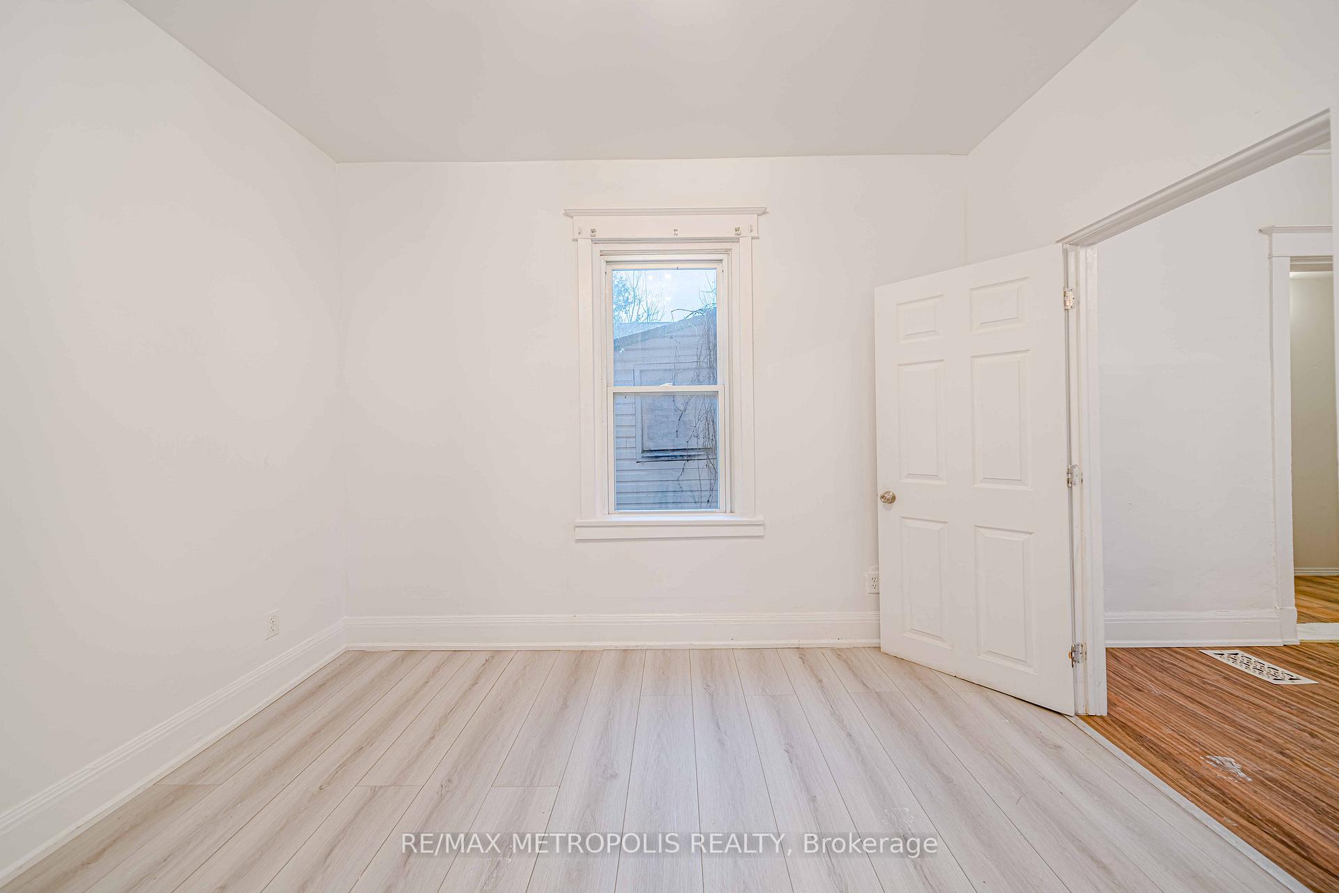 Photo 11 of 240 Division Street, Oshawa, O'Neill — HOMEH