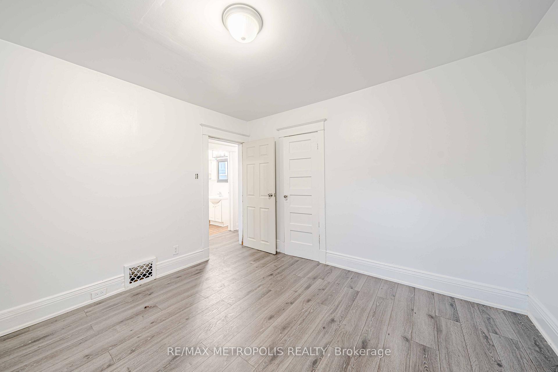 Photo 31 of 240 Division Street, Oshawa, O'Neill — HOMEH